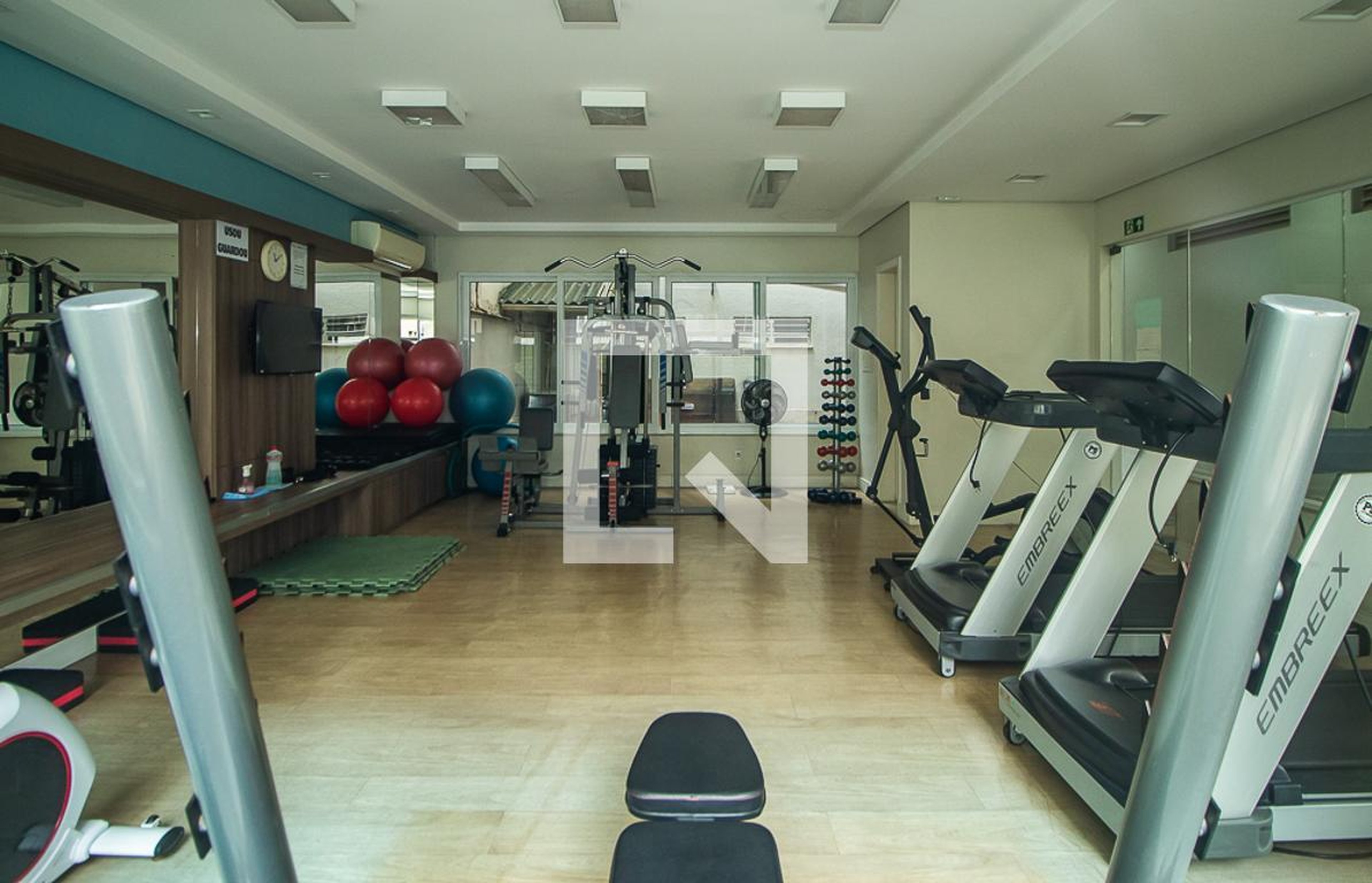 Academia - Edifício Louvre