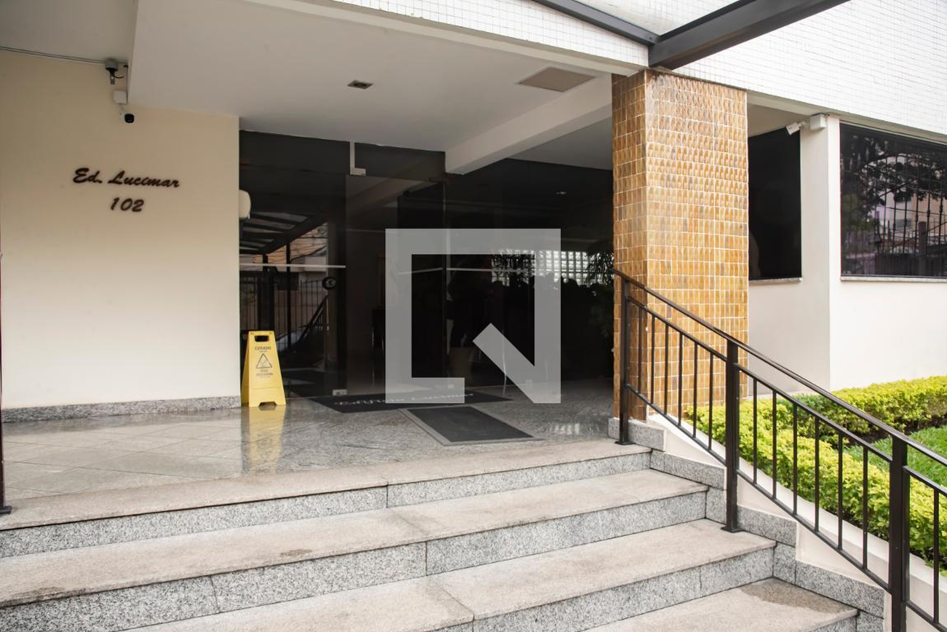 Hall de entrada - Ed.Lucimar