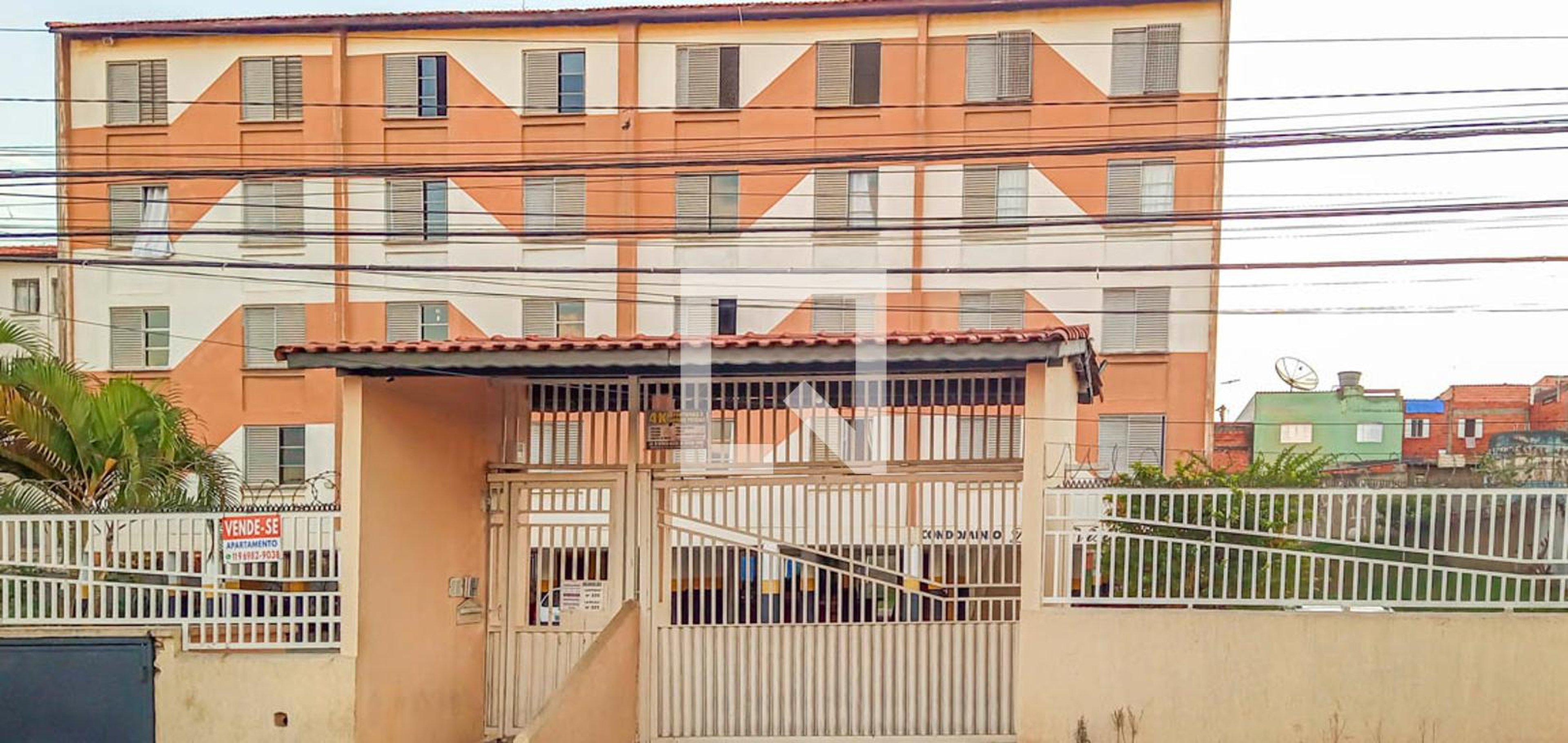 Fachada Condomínio em Rua Leon Burbure, 225