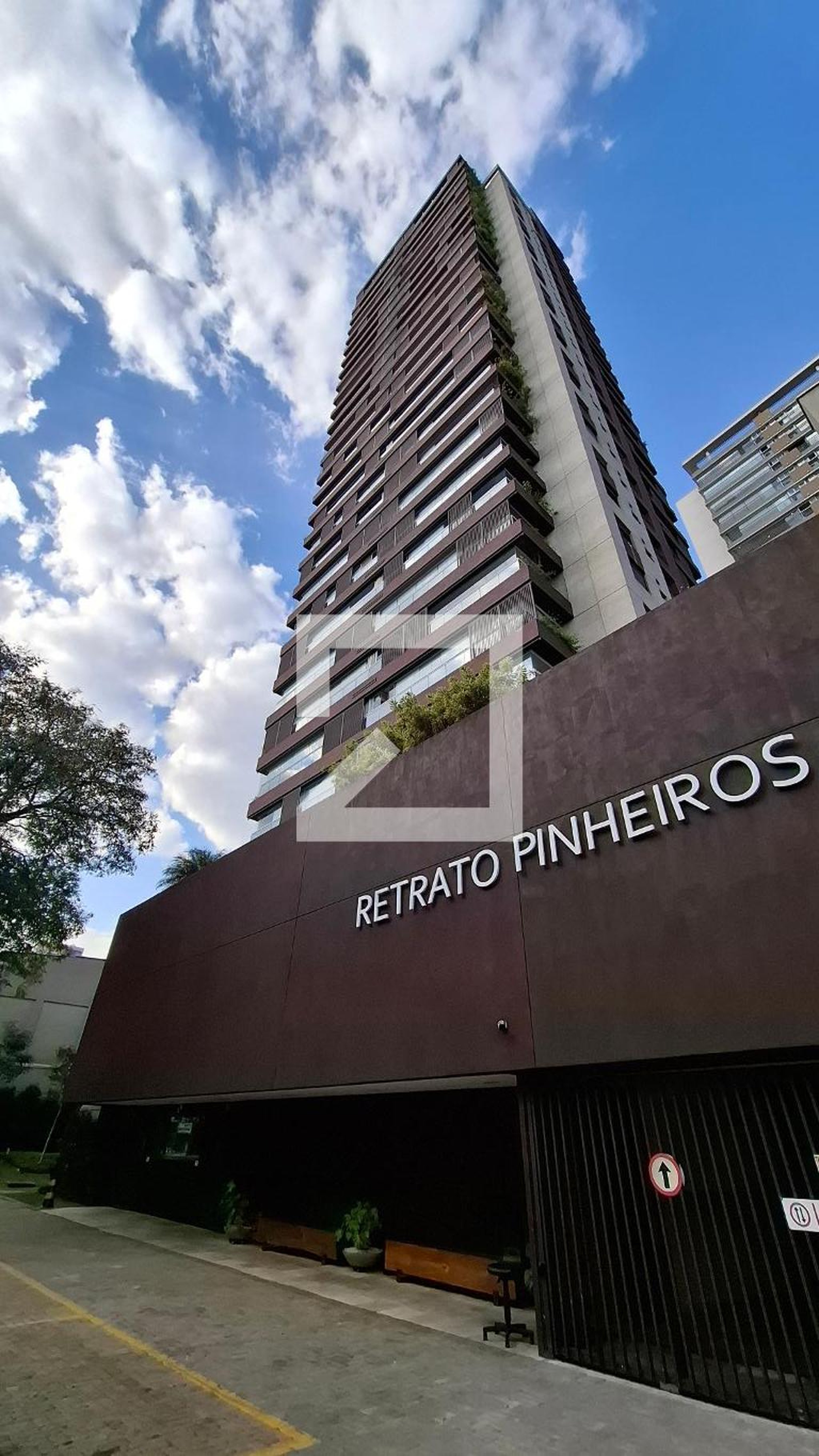 Fachada do Prédio Condomínio Retrato Pinheiros