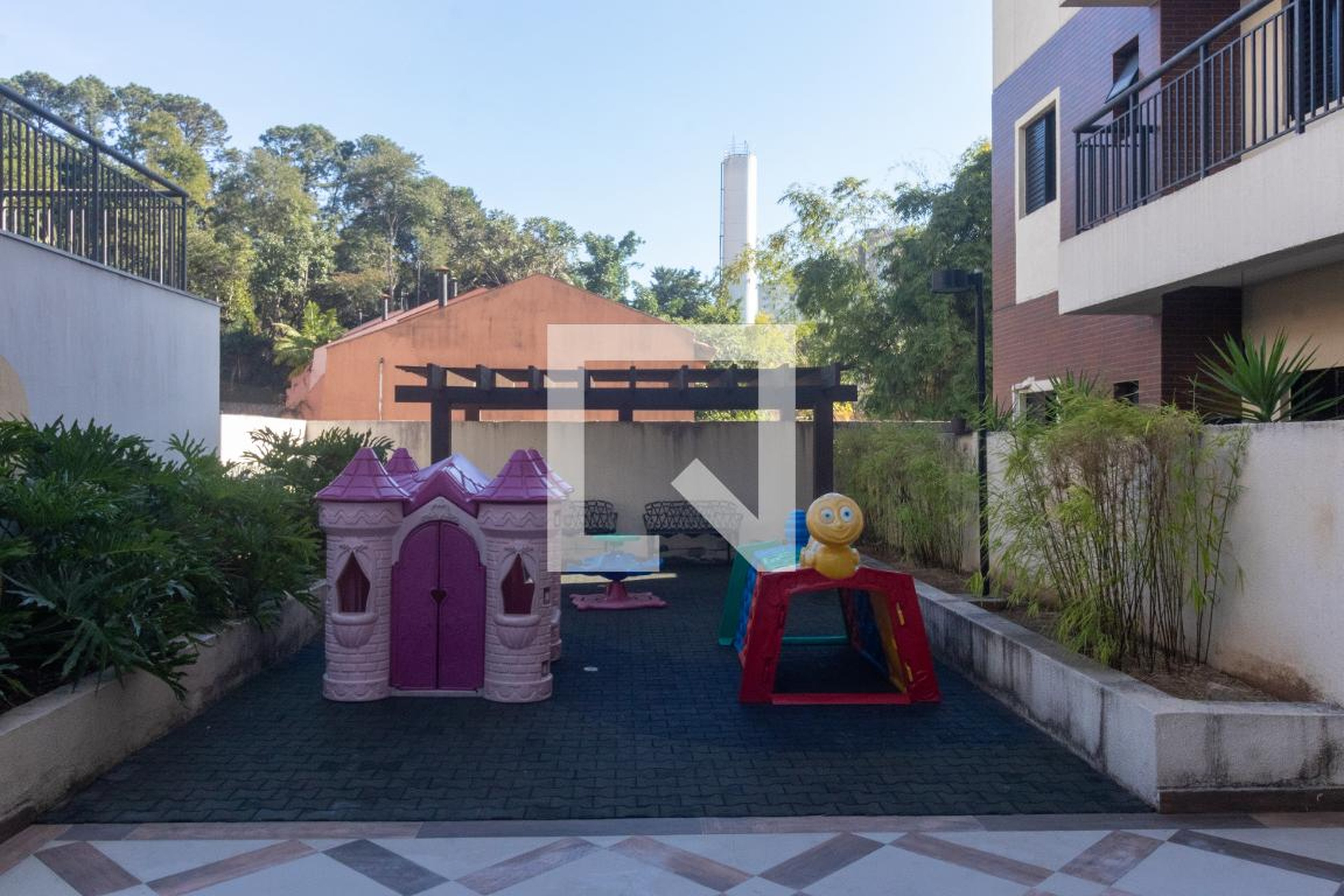 Playground - Estilo Granja Viana