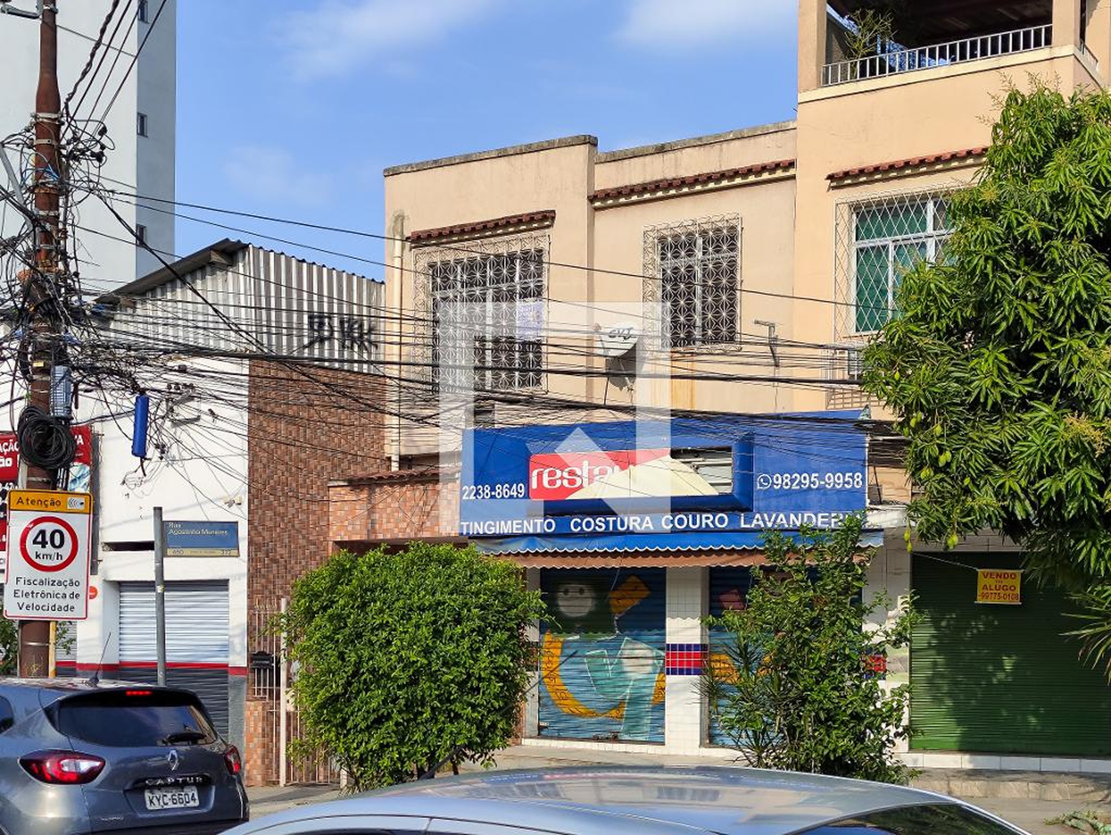 Fachada do Prédio Condomínio em Rua Maxwell, 241