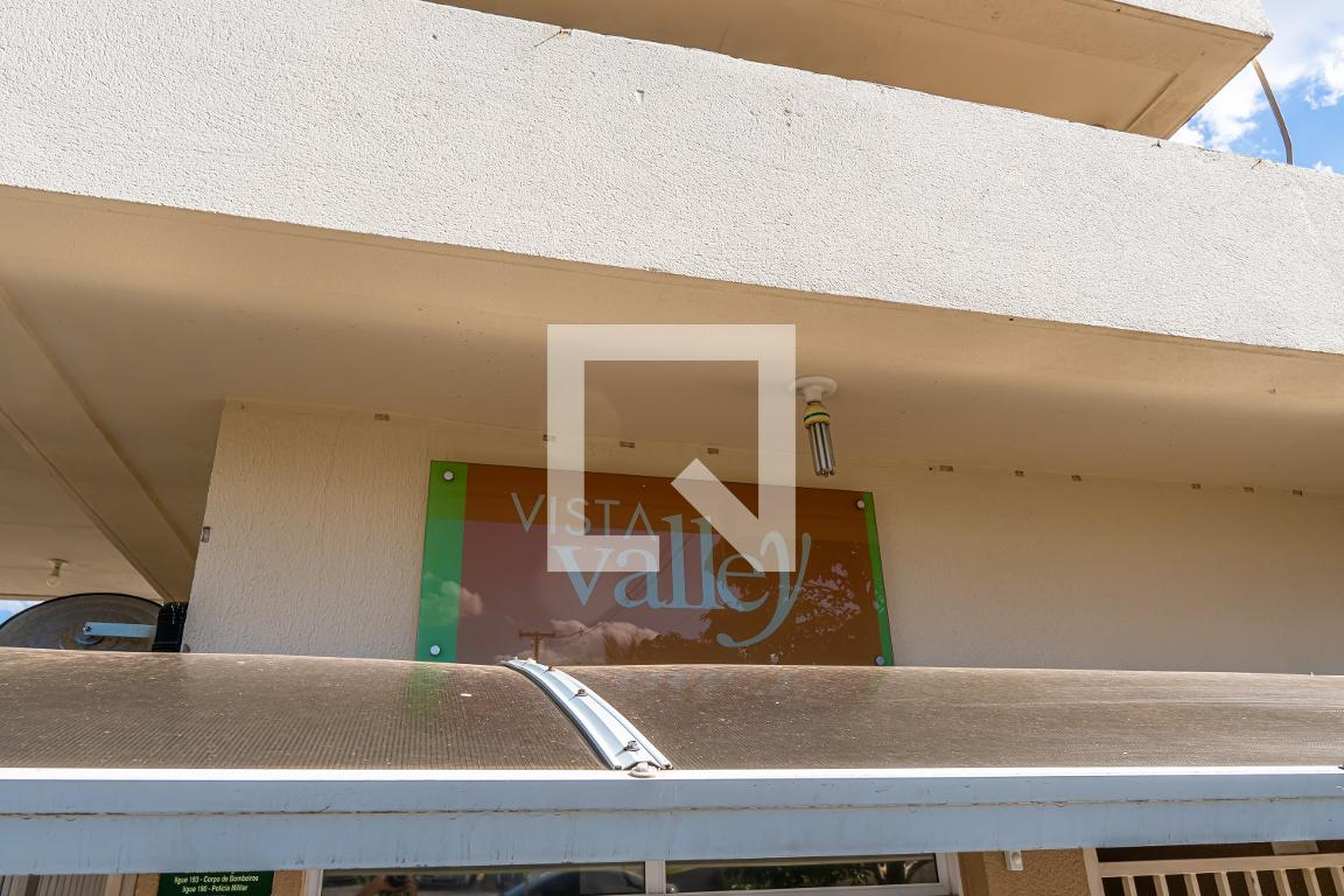 Fachada Condomínio em Rua Romeu Chiminasso, 130