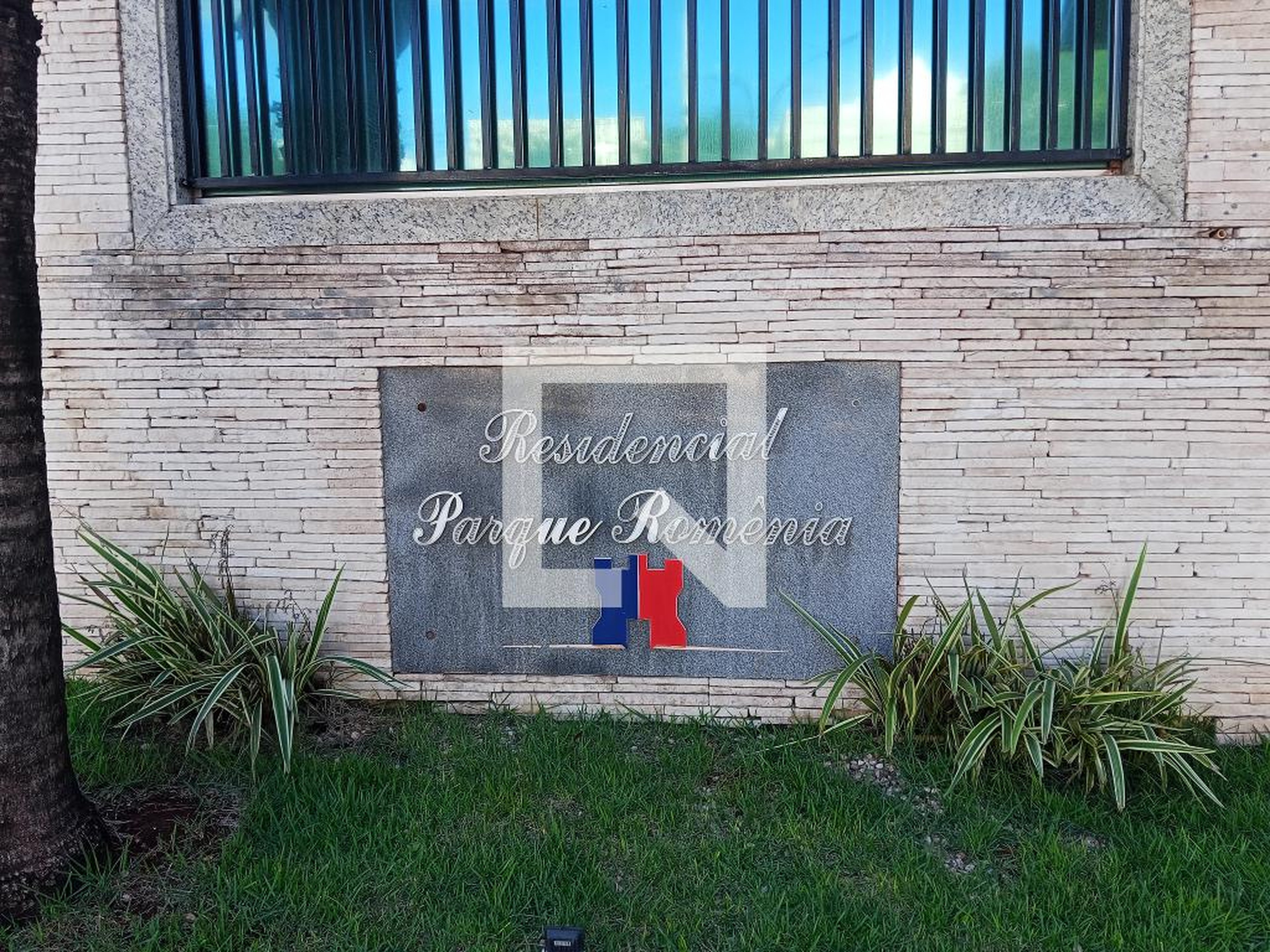 Fachada Condomínio Parque Romenia