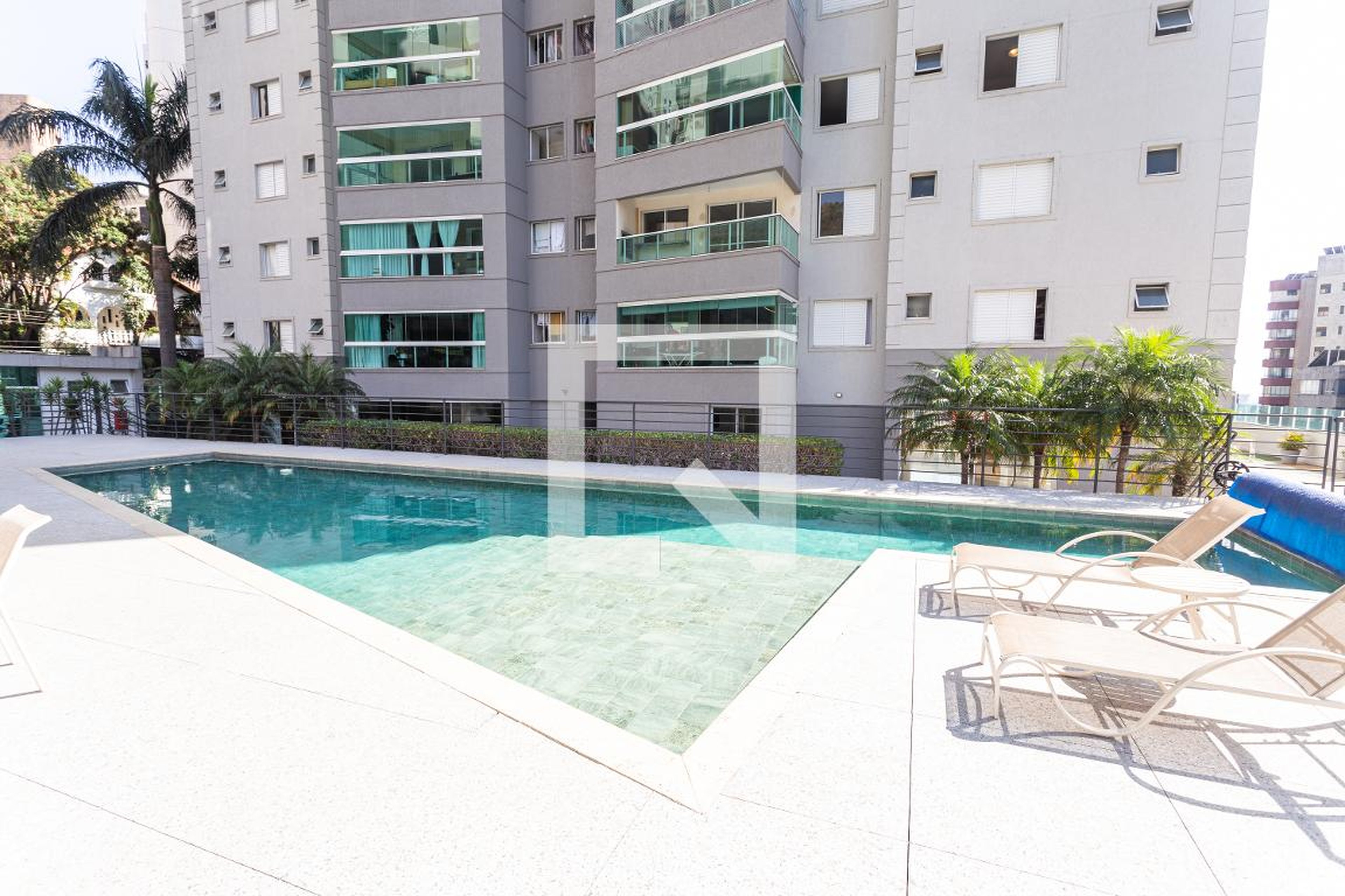 Área da Piscina - Ville Sion