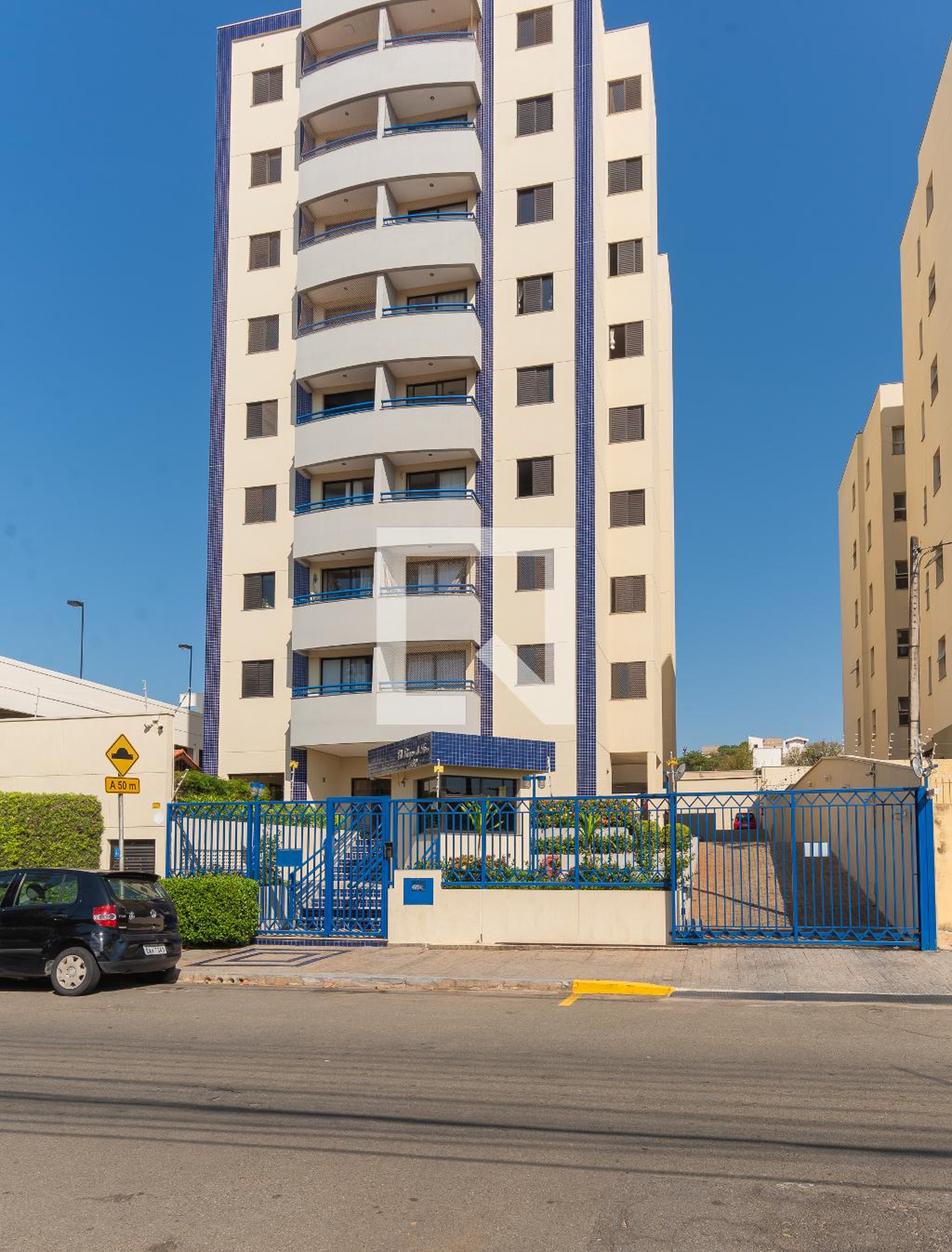 Fachada do Condomínio Condomínio em Rua Rio Grande do Sul, 432