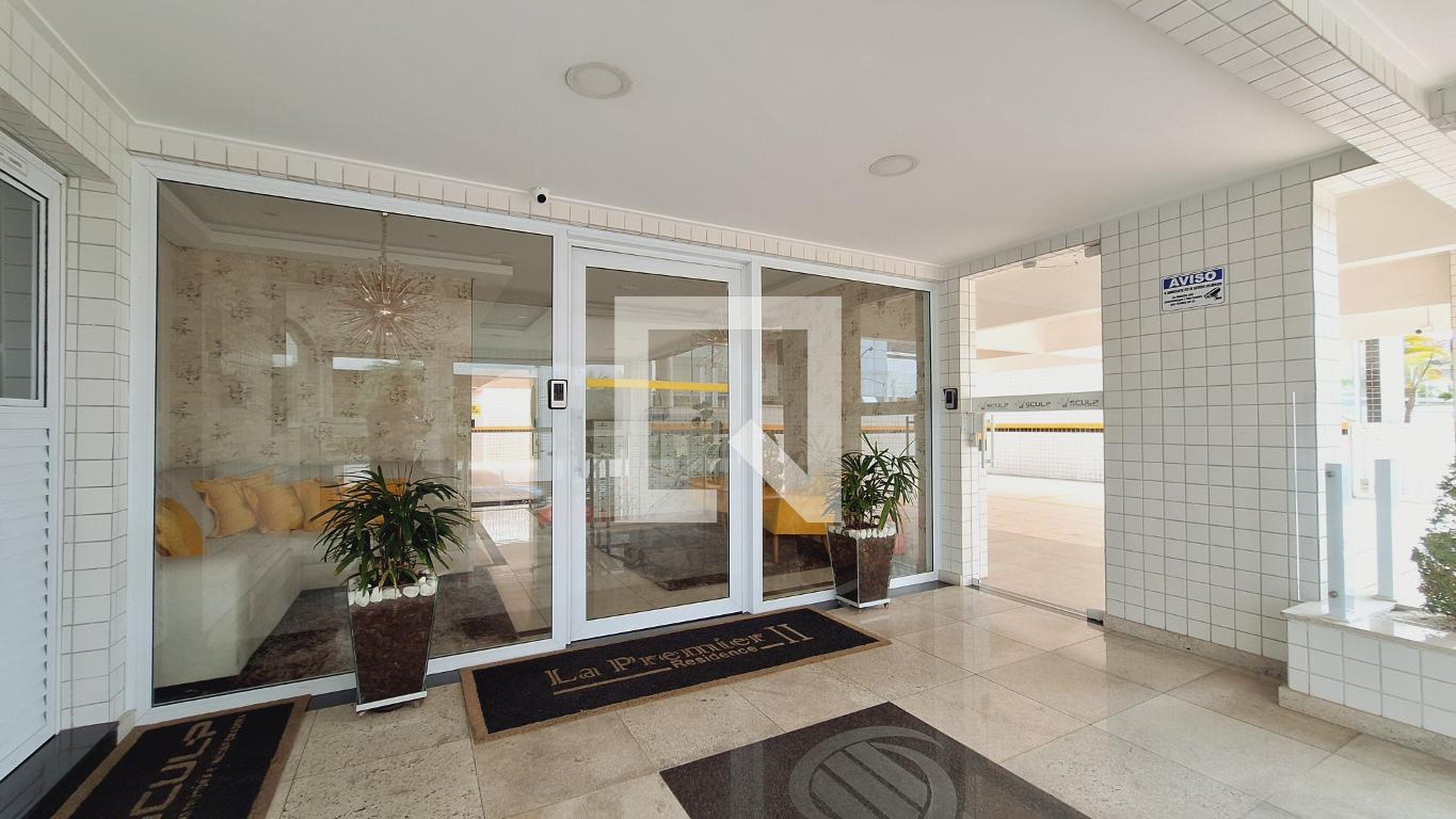 entrada - la premier ll