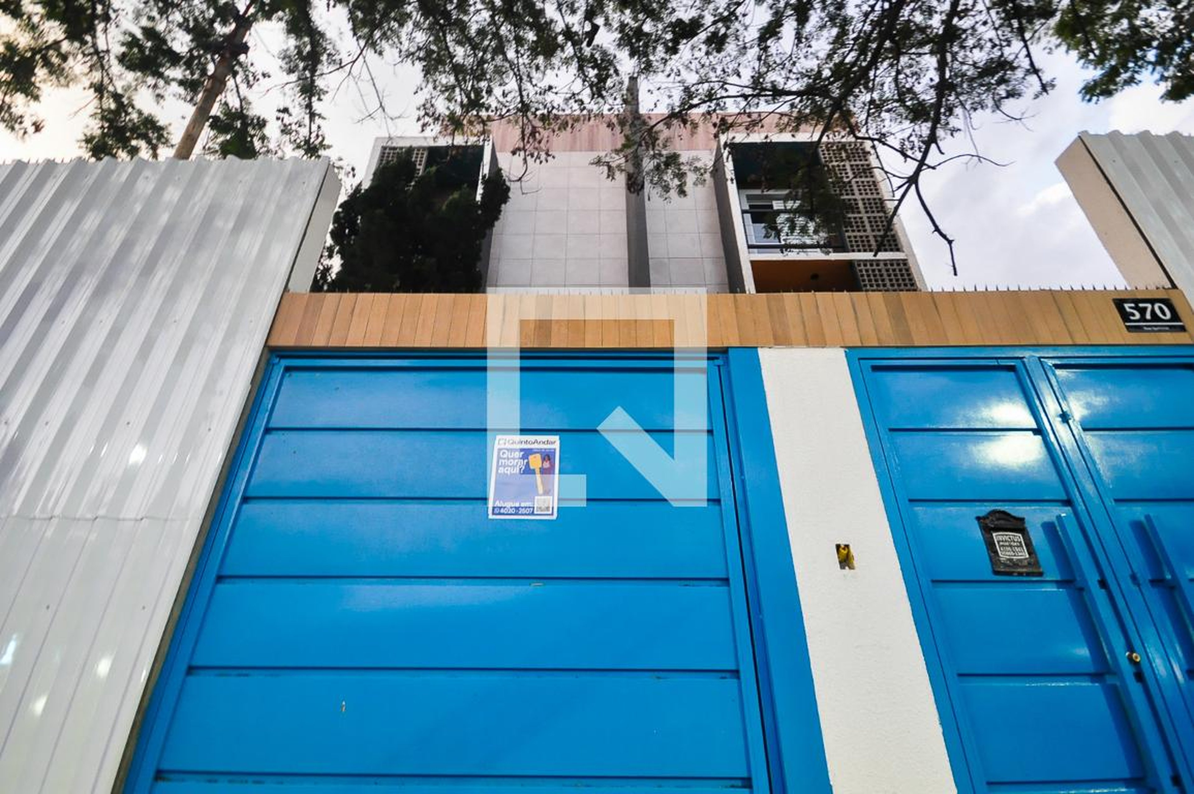 Fachada Condomínio em Rua Iquiririm, 571