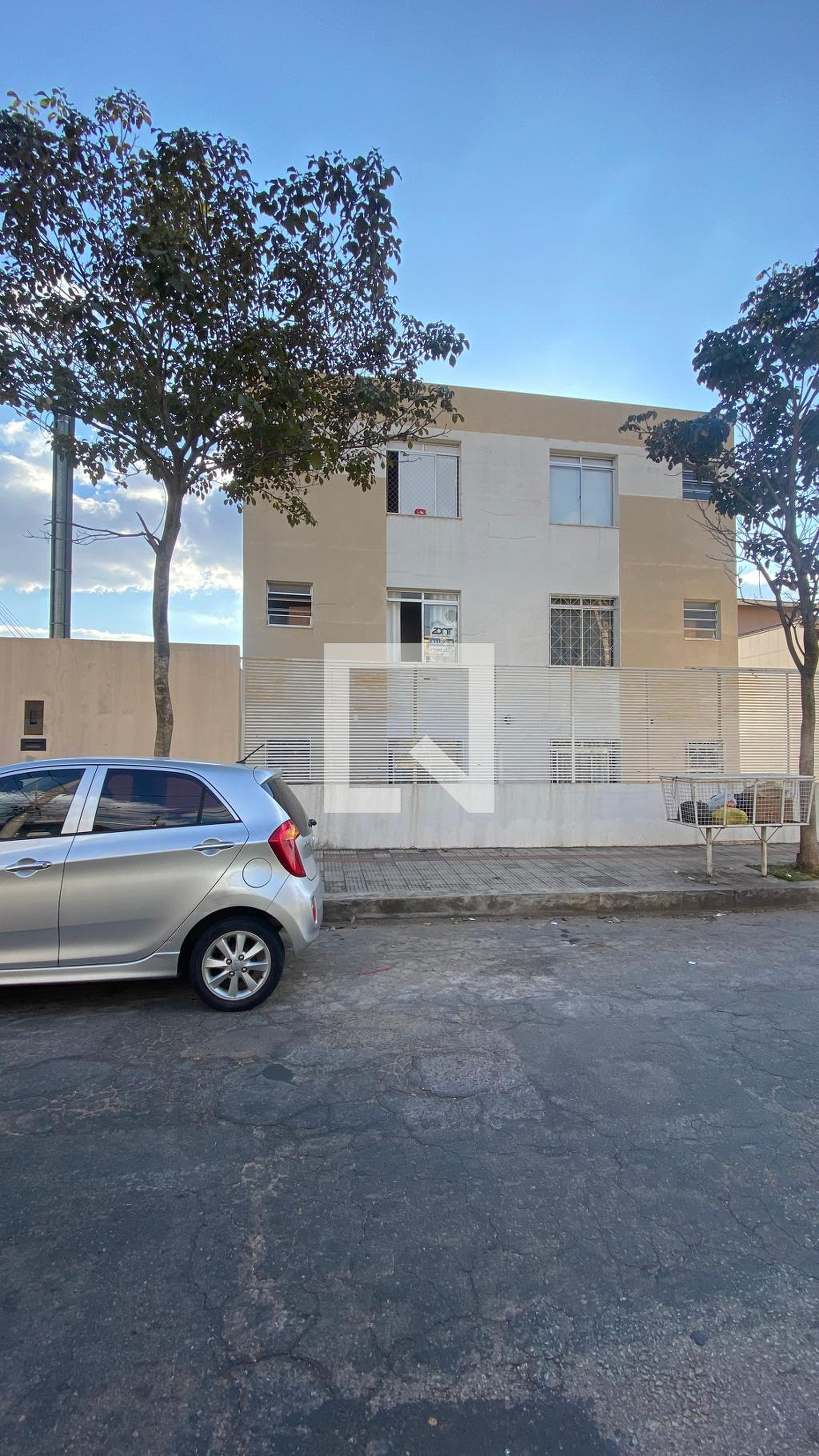 Fachada do Prédio Condomínio em Rua Inácio Parreira Neves, 210