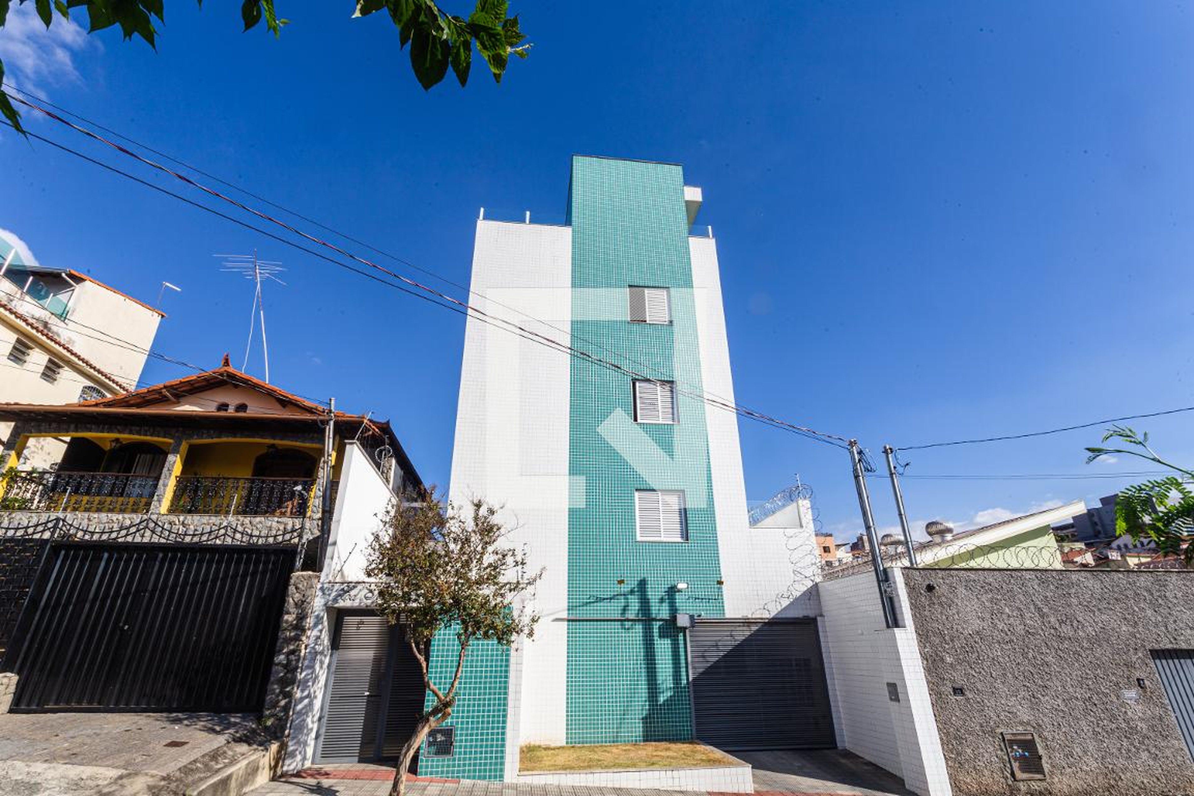 Fachada Condomínio em Rua Tefé, 283