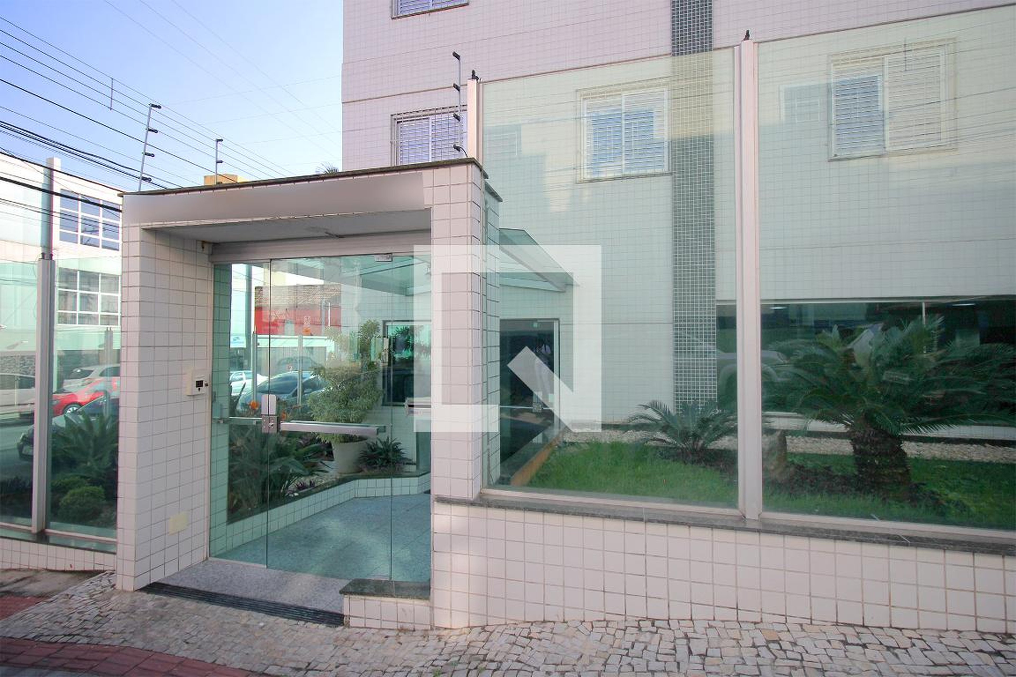 Fachada Condomínio em Rua Síria, 17