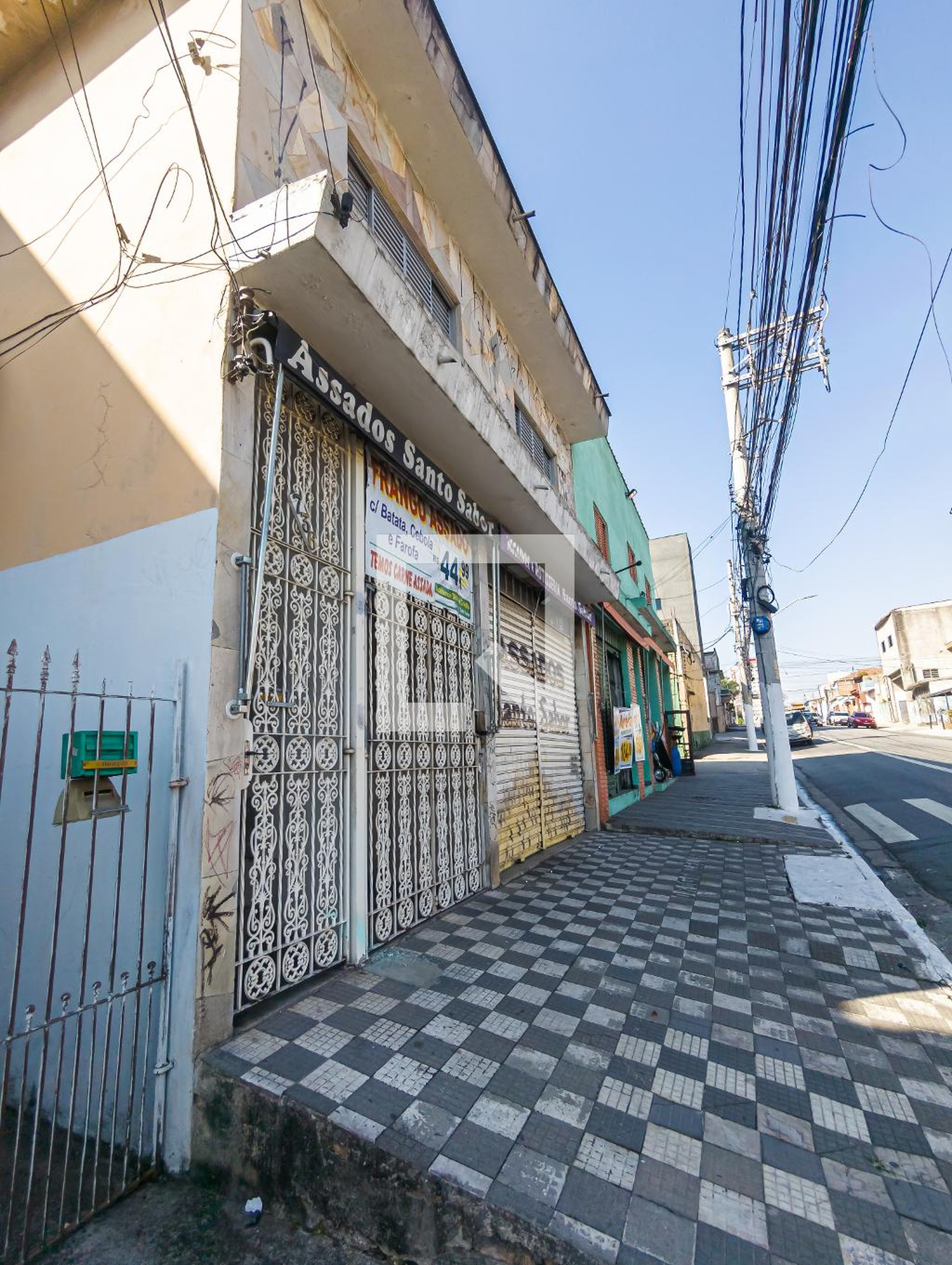 Fachada Condomínio em Avenida Paranaguá, 736