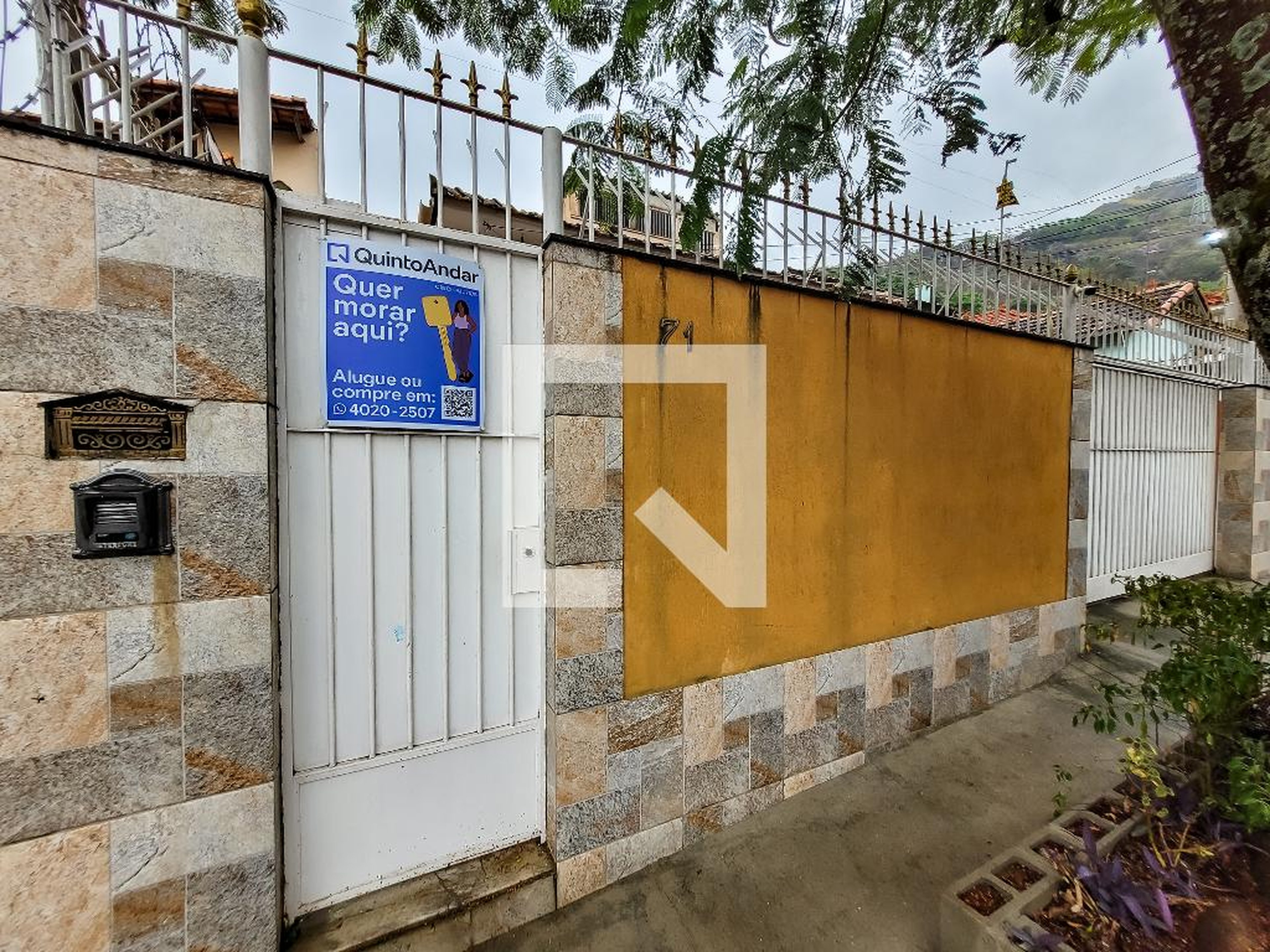 Fachada Condomínio em Rua Ramos da Fonseca, 71