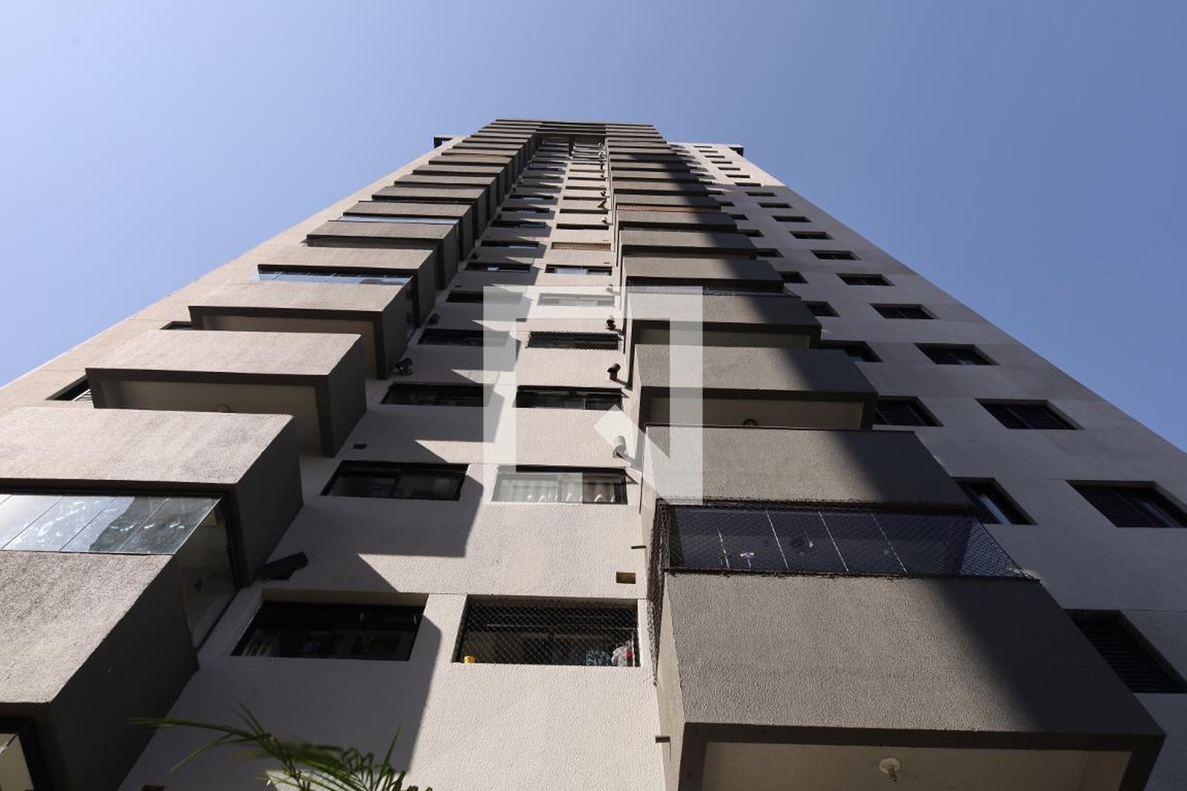 Prédio Condomínio pessego