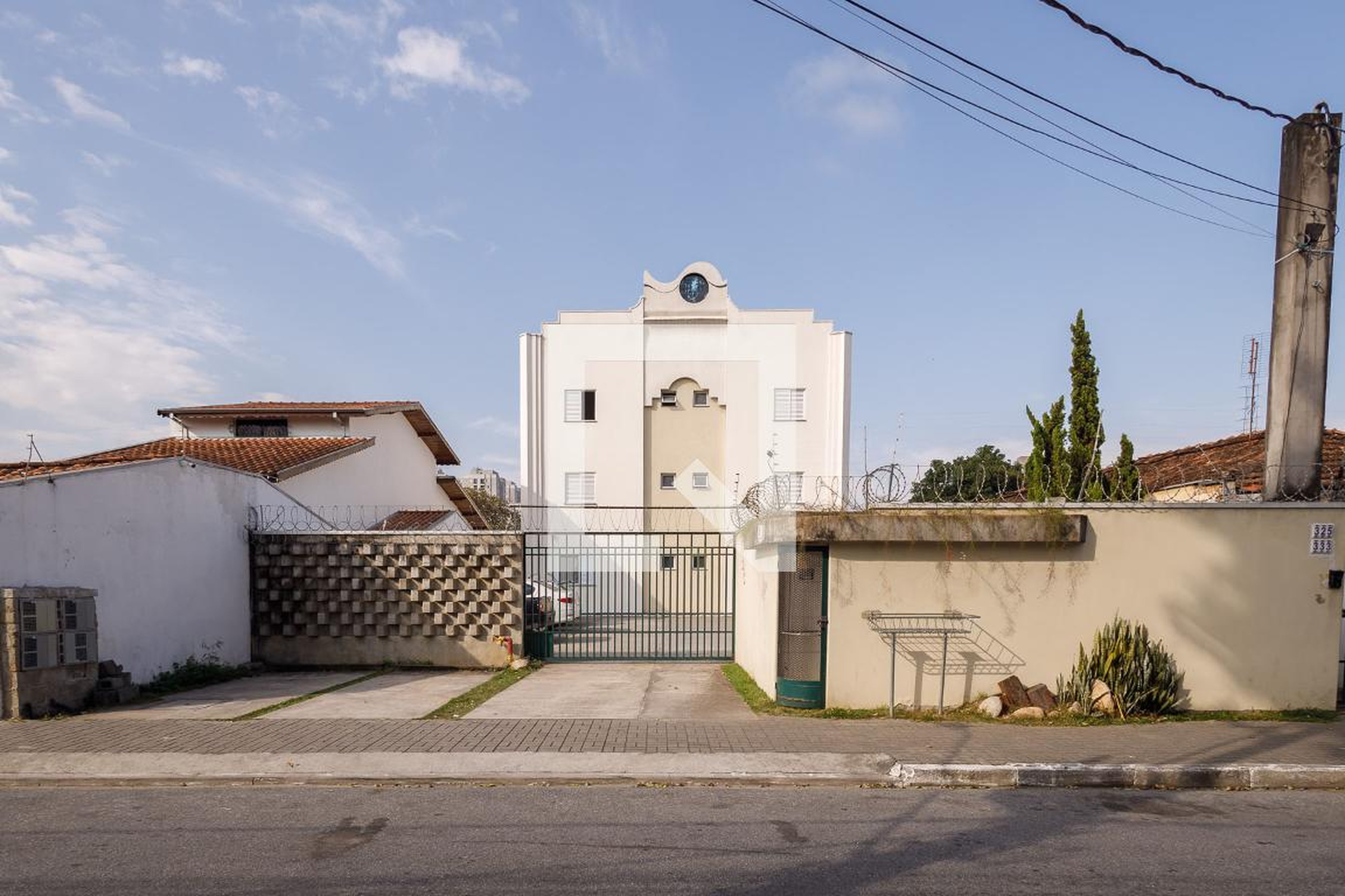 Fachada do Prédio Condomínio em Rua Paraná, 325