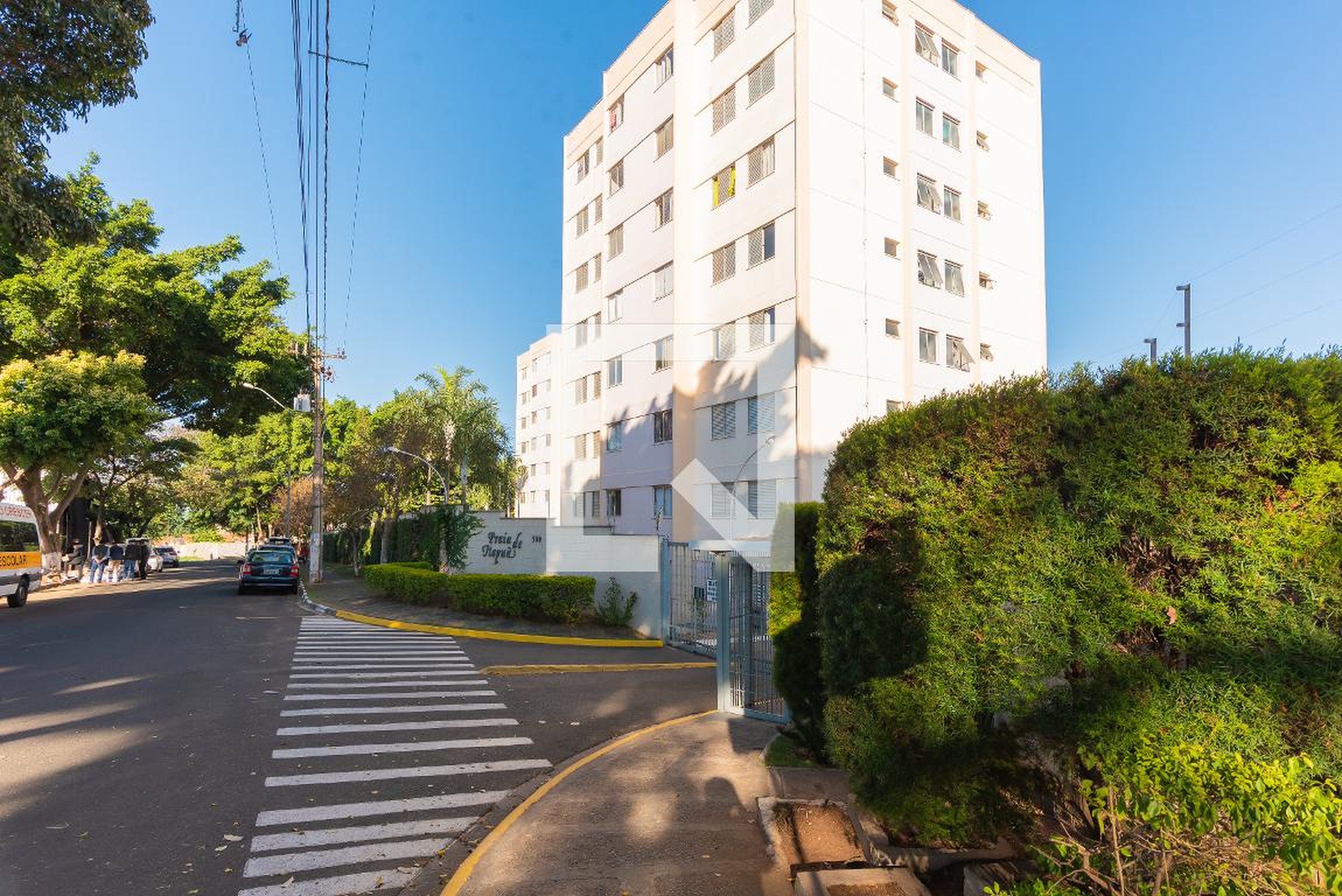 Fachada do Condomínio Condomínio em Rua Colônia de Minas, 500