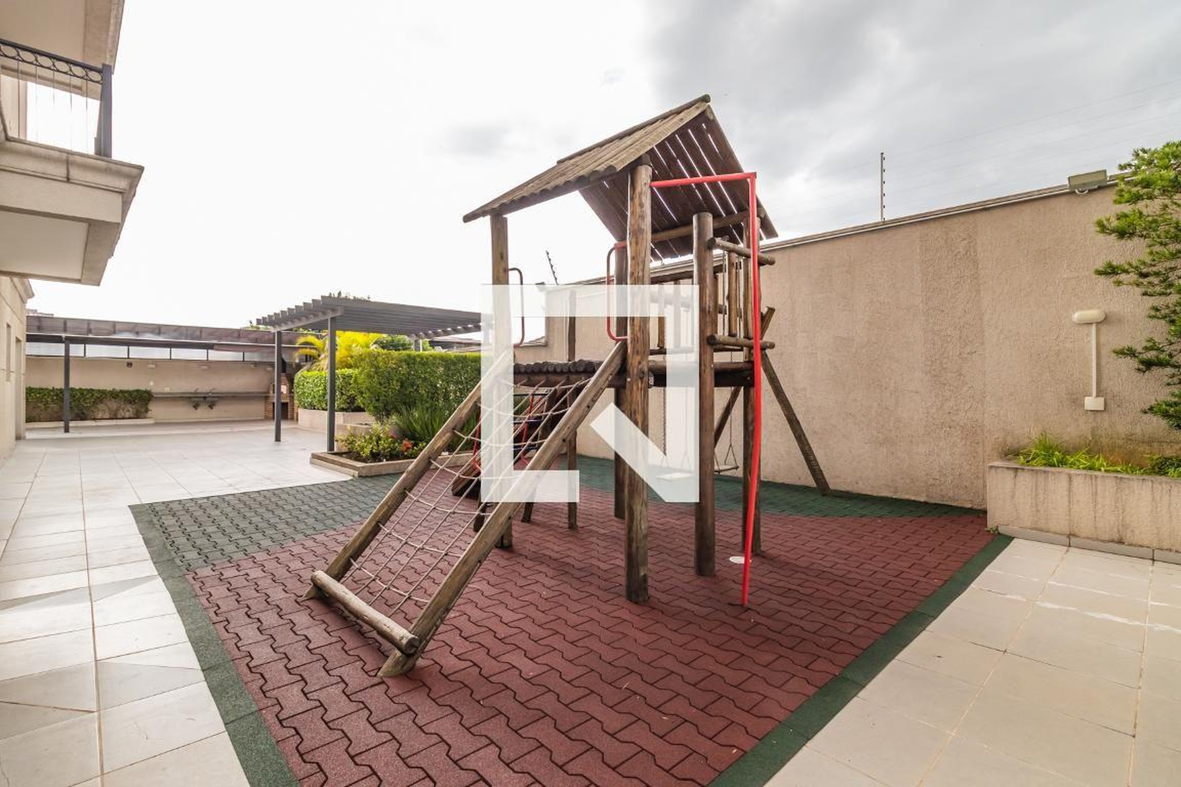 Playground - Flor de Lírio