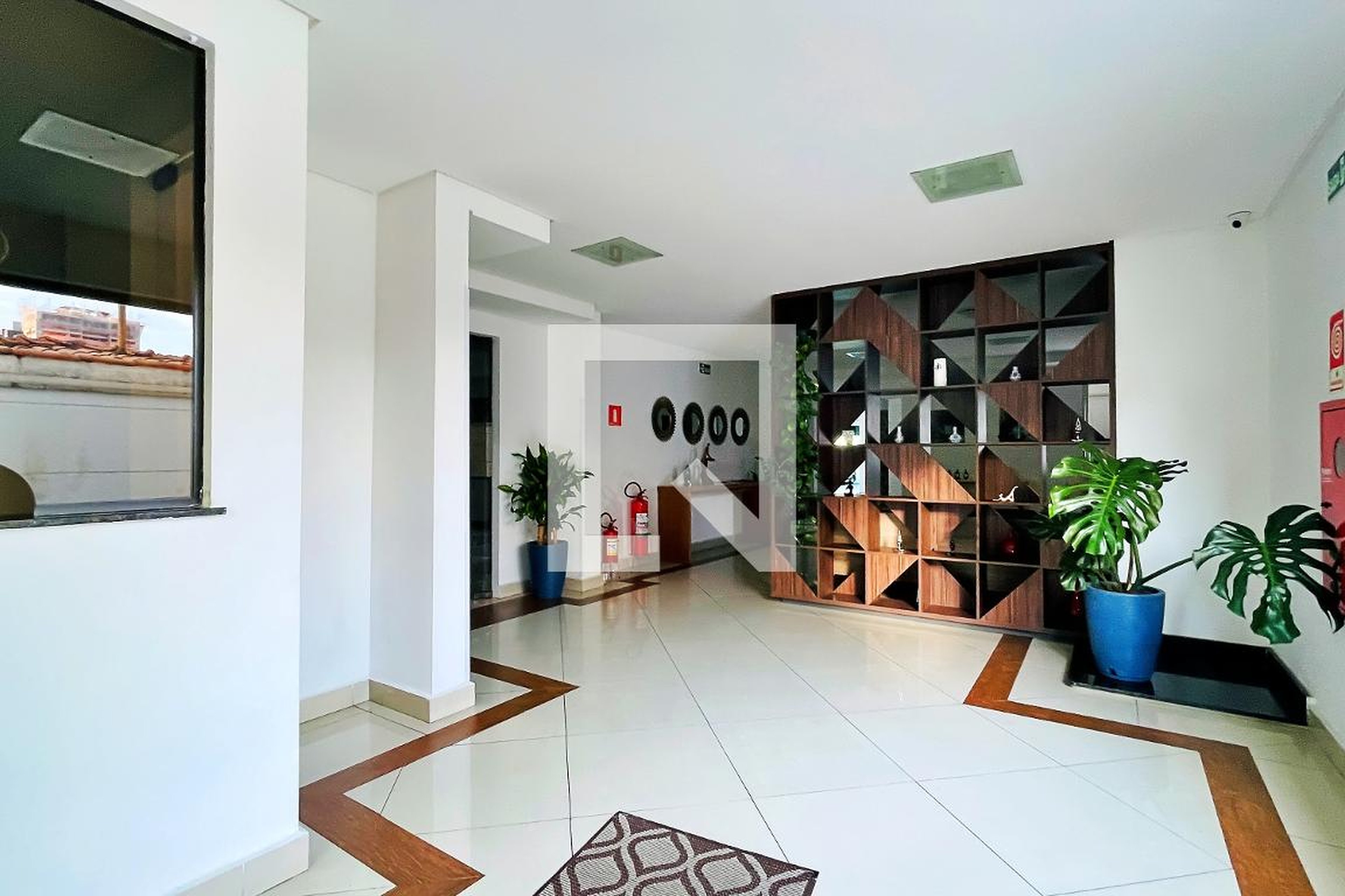 Hall social Condomínio em Rua Doutor Solon Fernandes, 83