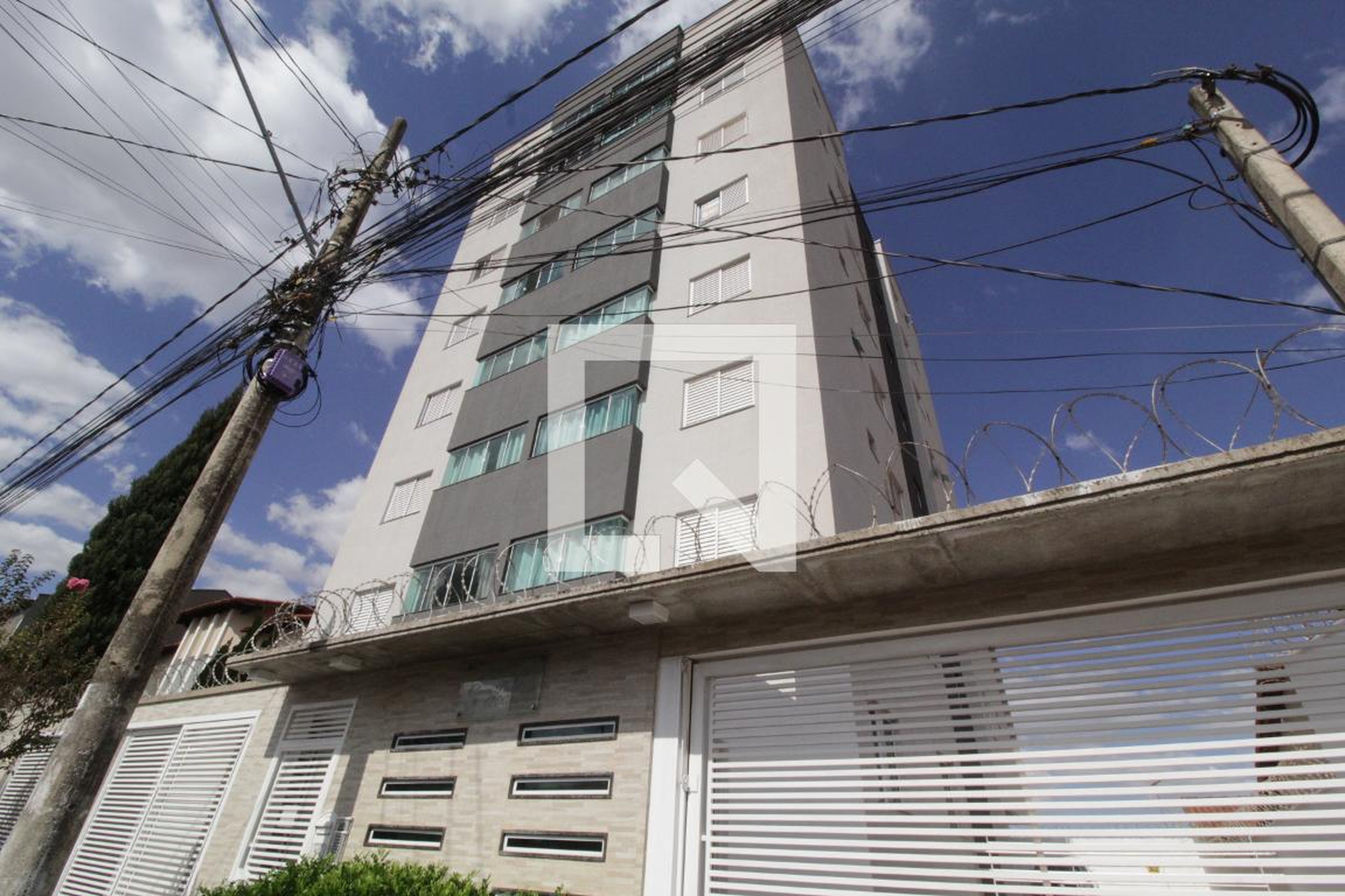 Fachada Condomínio em Avenida Jaime Ribeiro da Luz, 1700