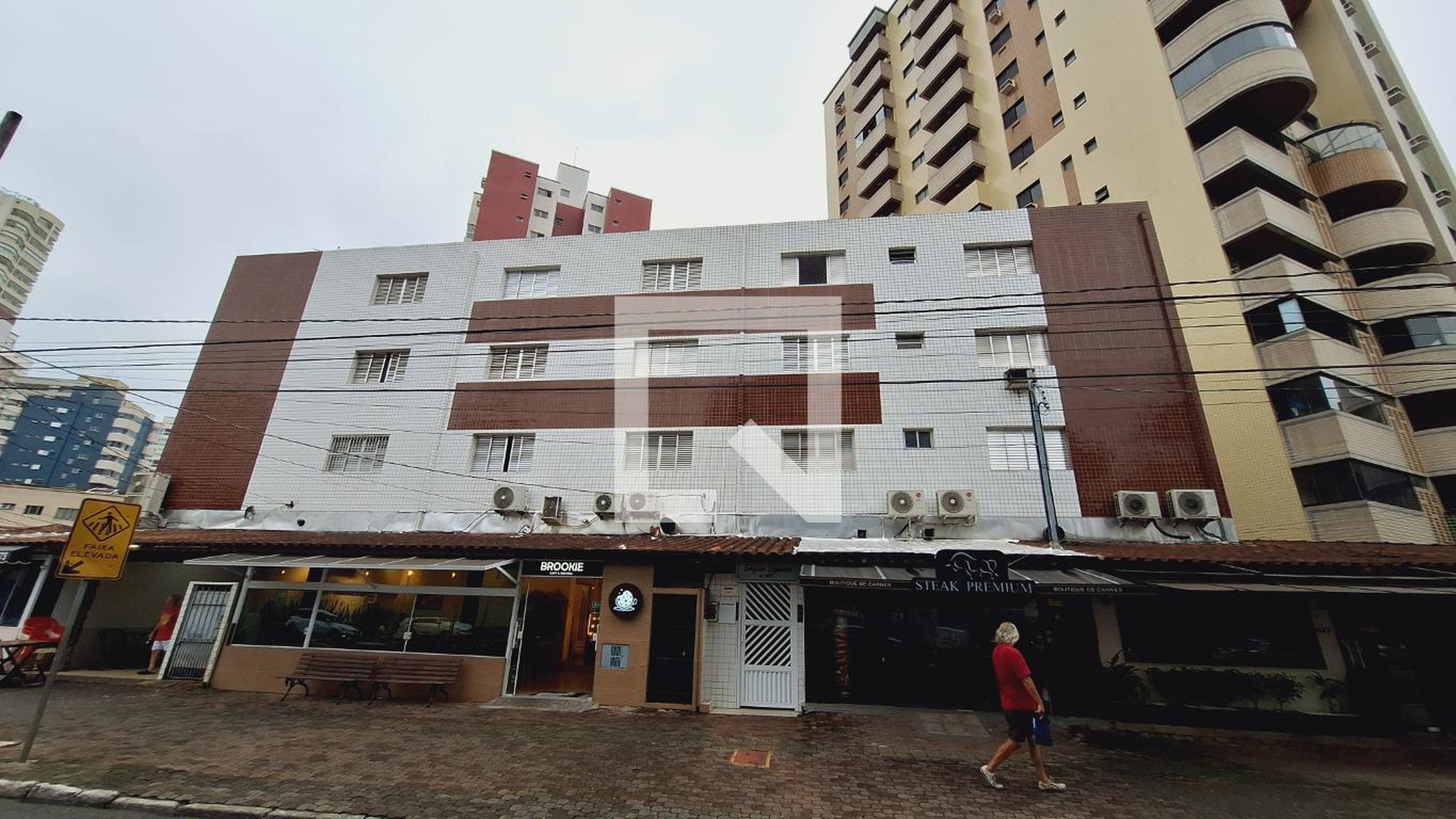 Fachada Condomínio em Avenida Marechal Mallet, 407