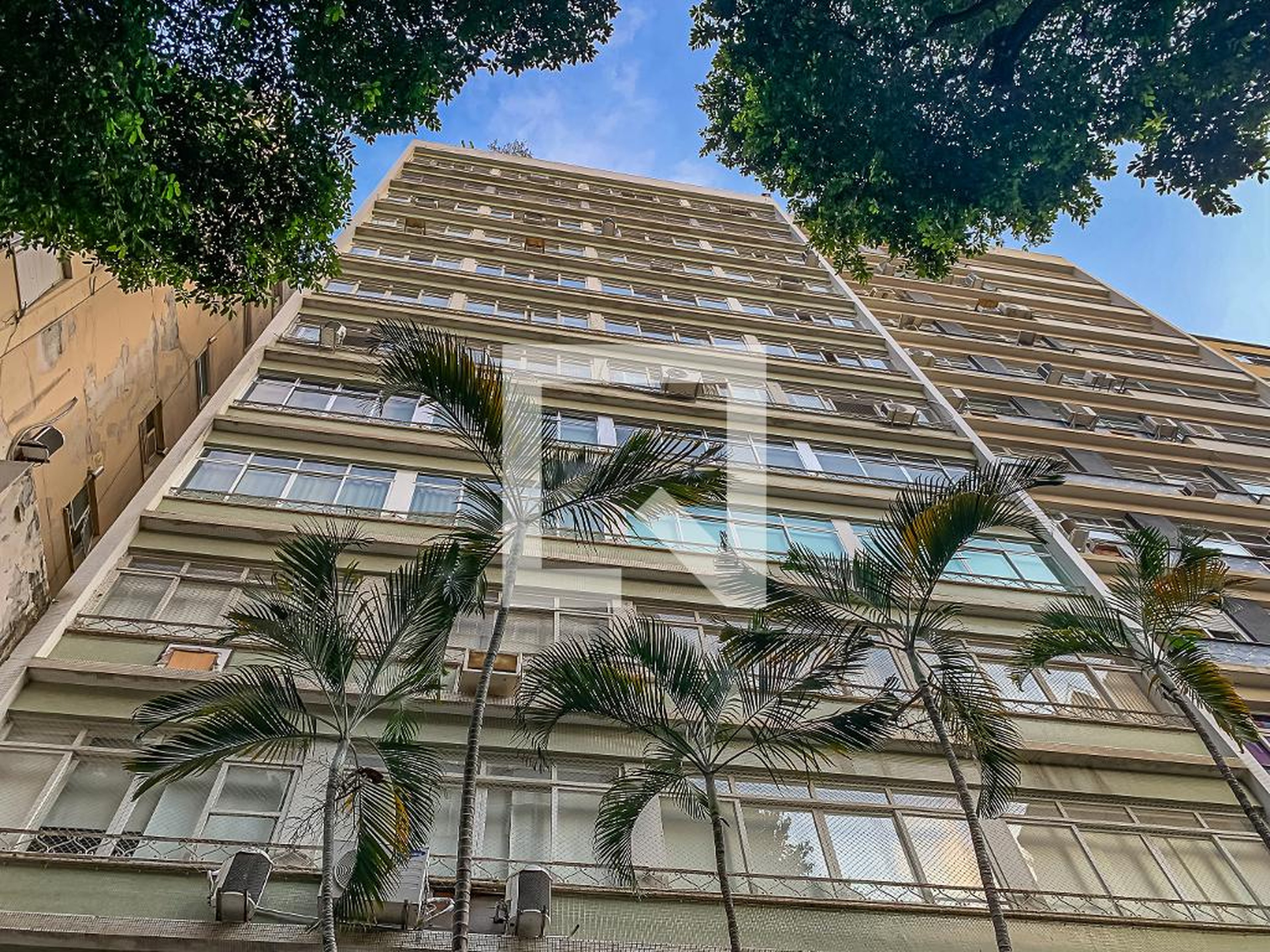 Fachada Condomínio em Rua Almirante Tamandaré, 57