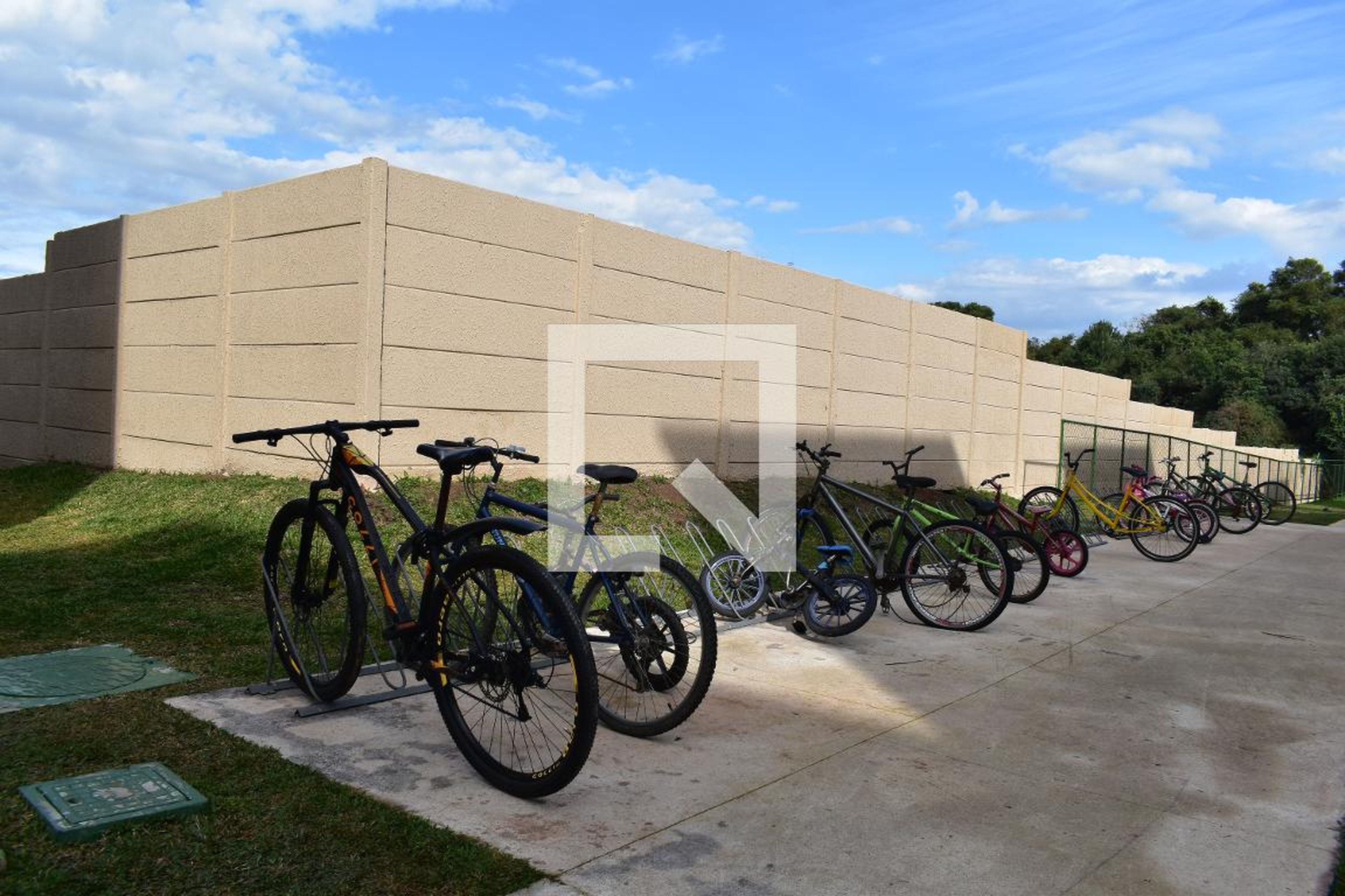 Bicicletário - Chácara Primavera  Tenda