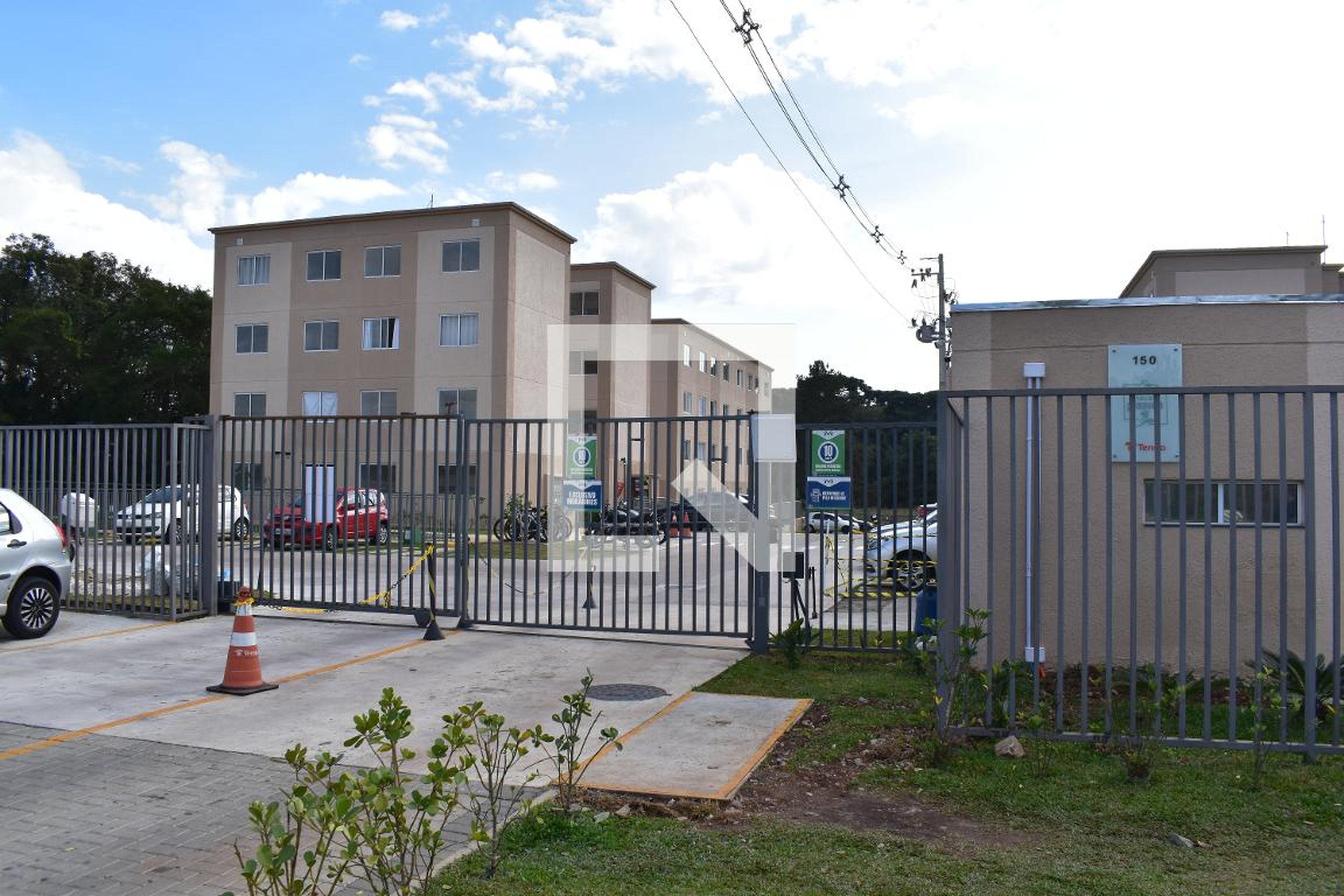 Fachada do condomínio Condomínio Chácara Primavera  Tenda