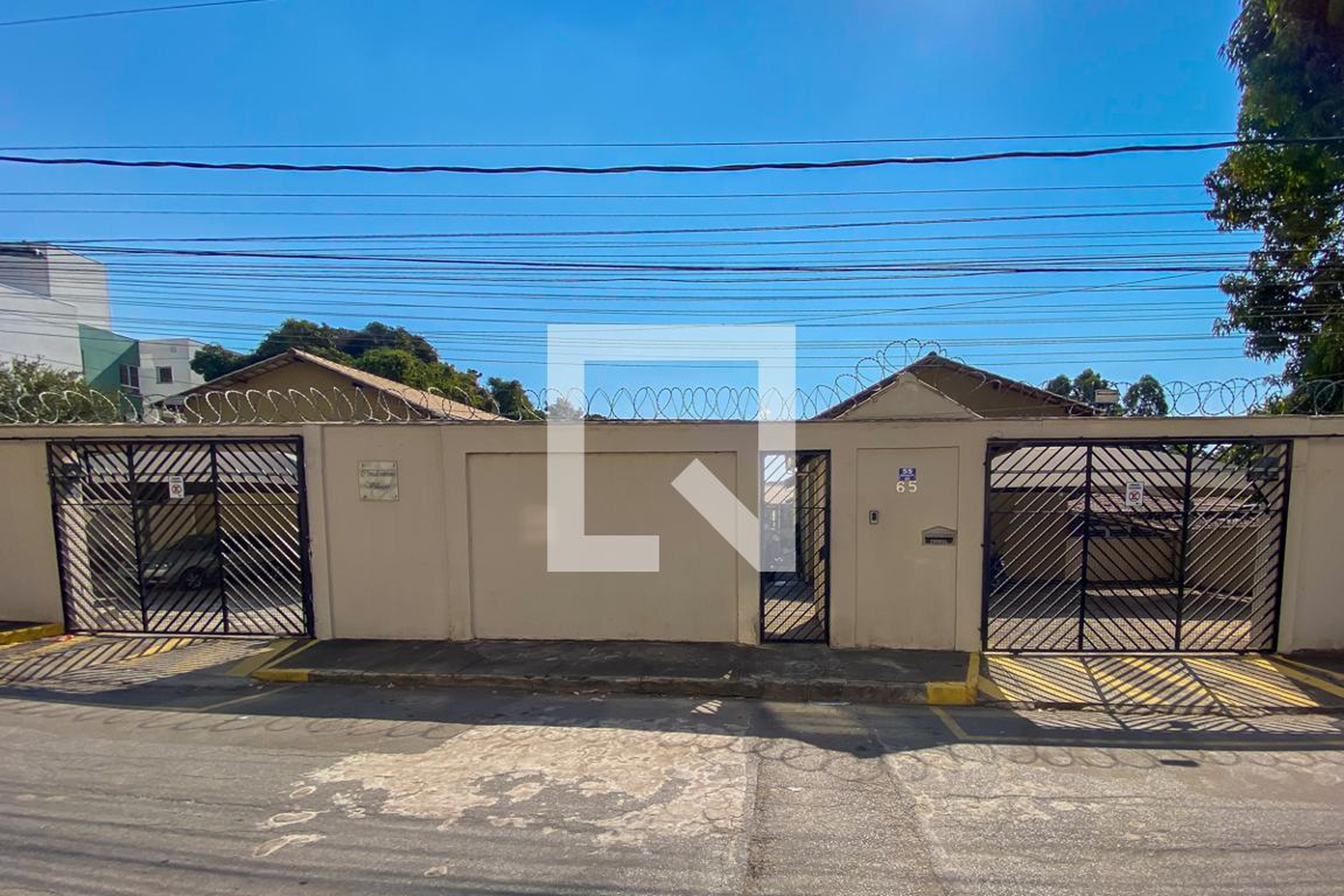 Fachada Condomínio em Rua Carlos Chagas, 55