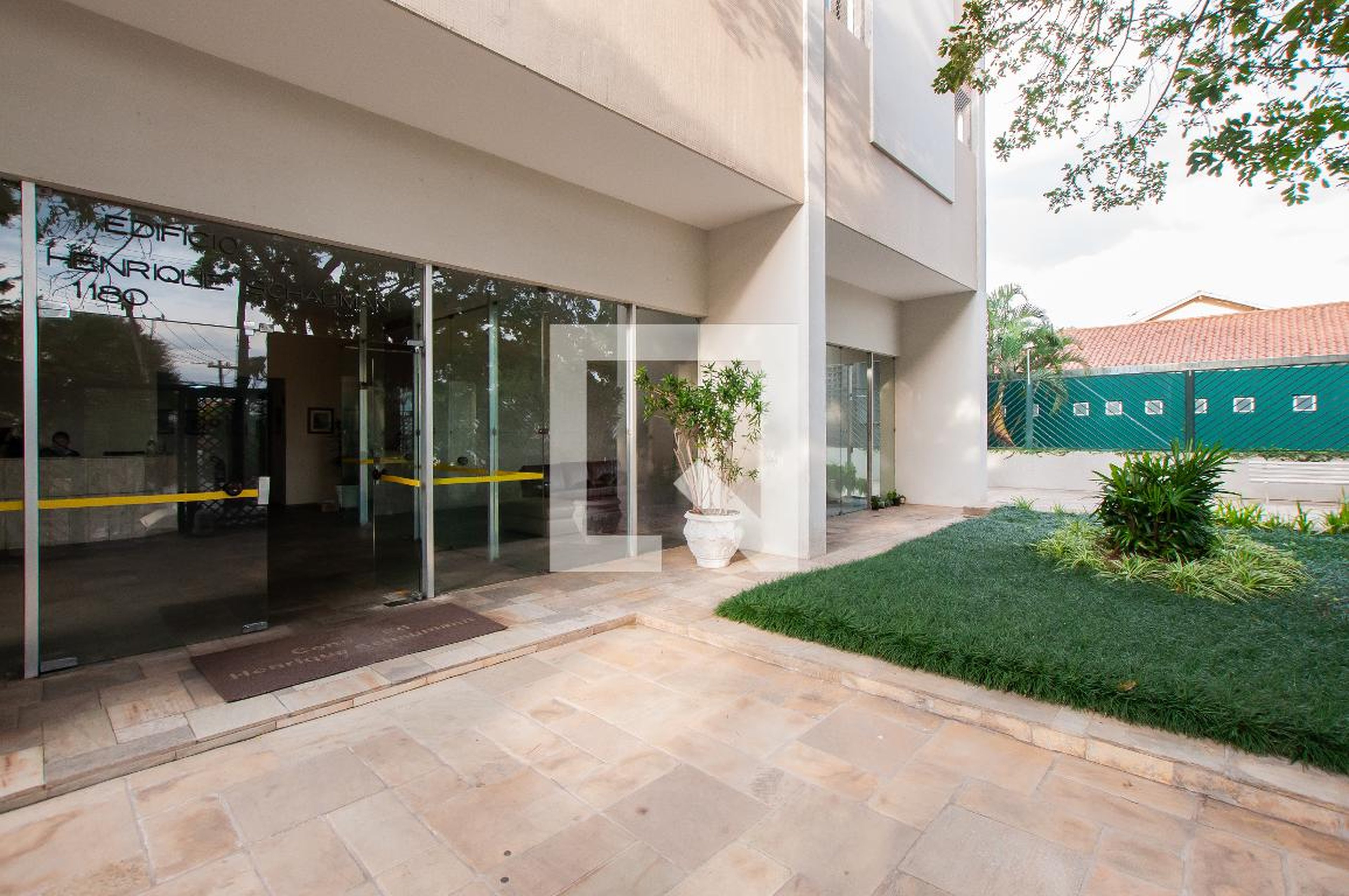 Entrada - Henrique Schaumann