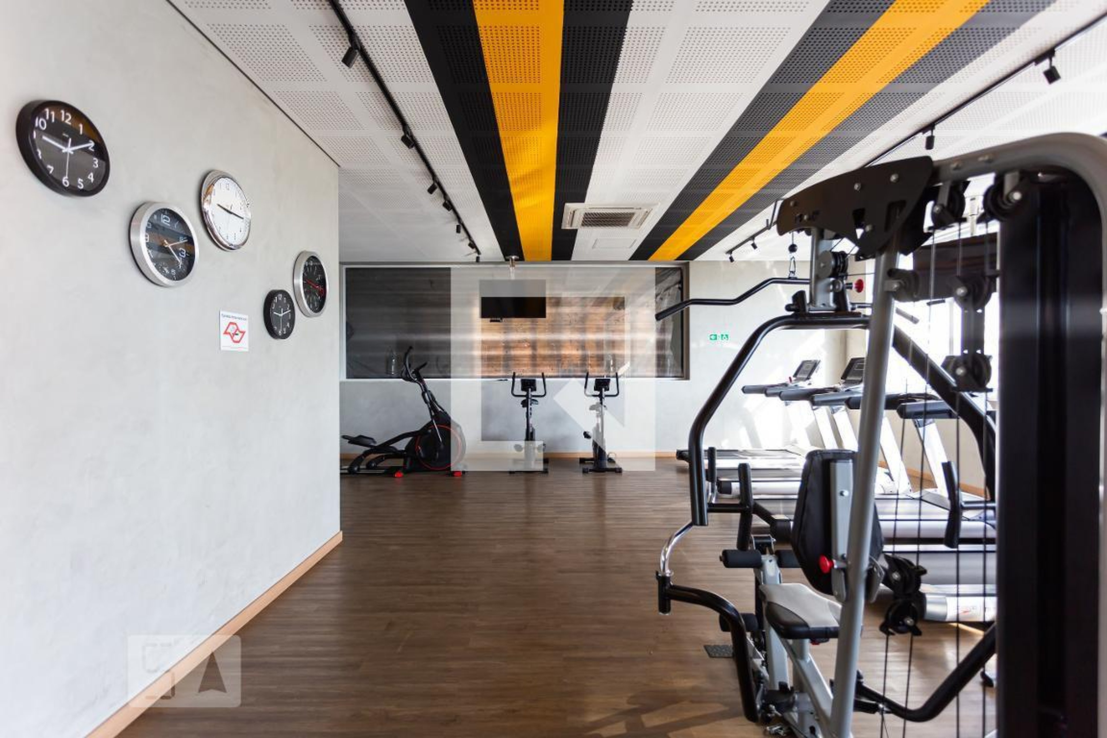 Academia - Les Champs