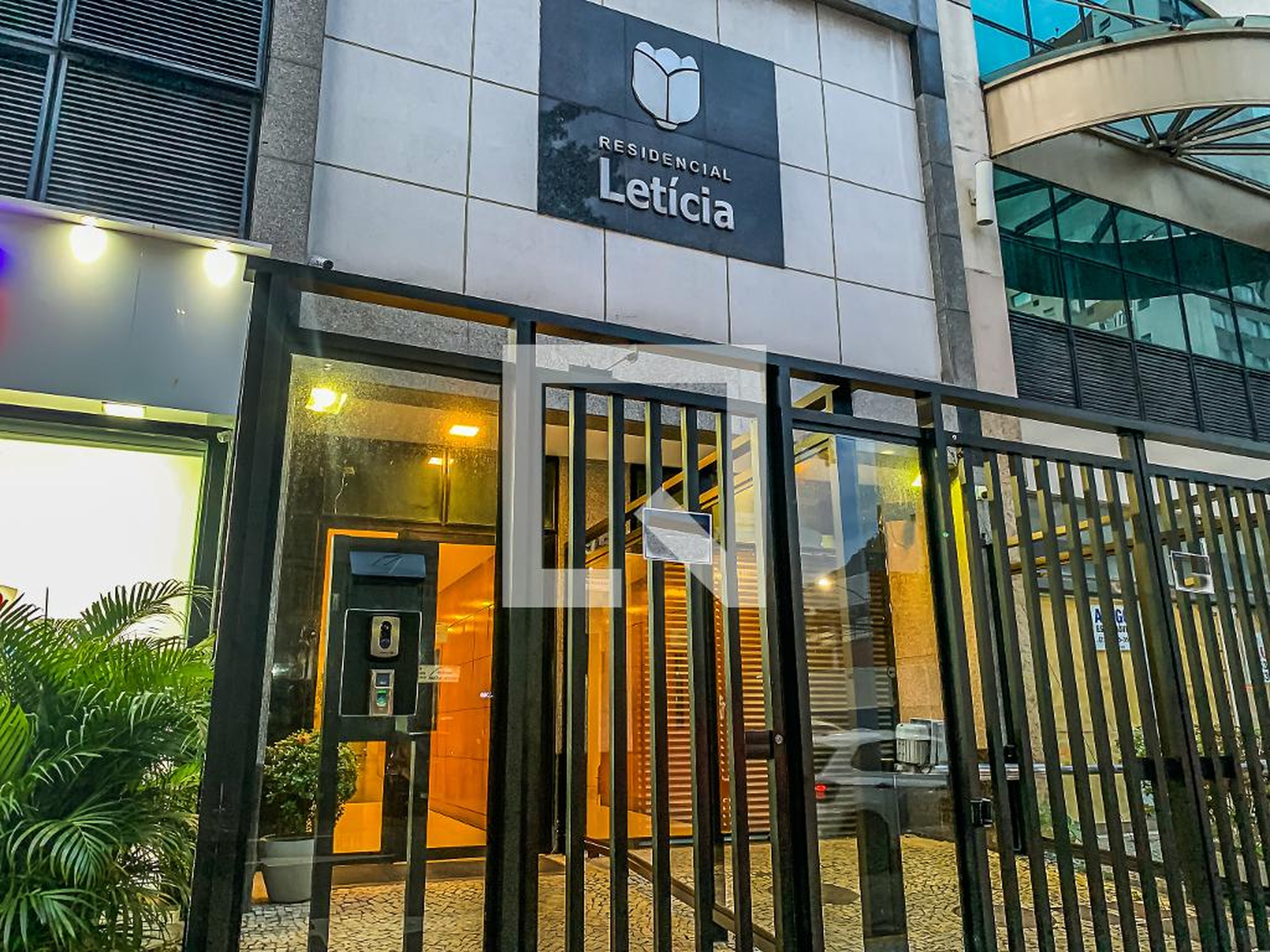 Fachada Condomínio Edifico Letícia