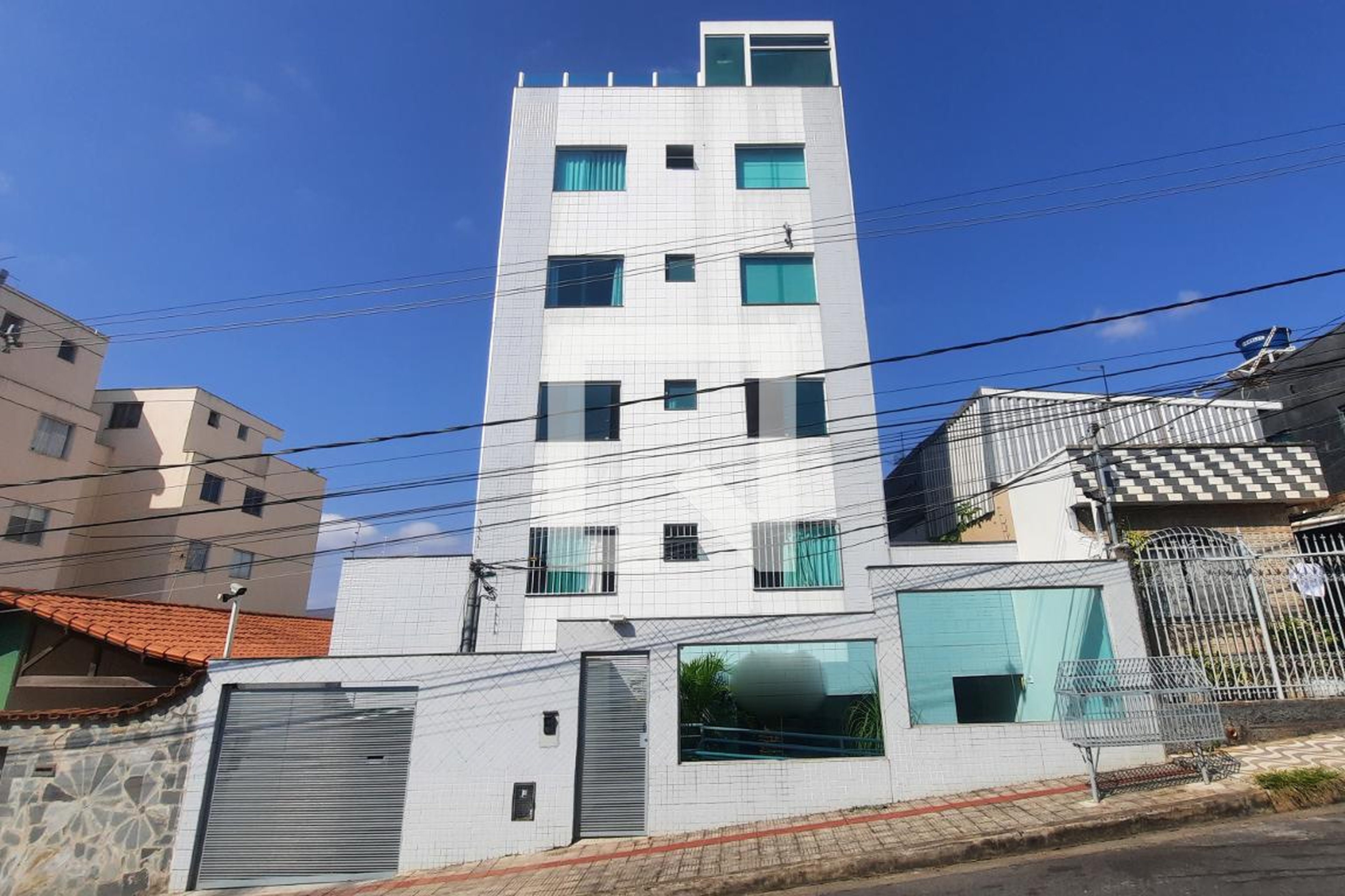 Fachada Condomínio em Rua Engenheiro Caldas, 78