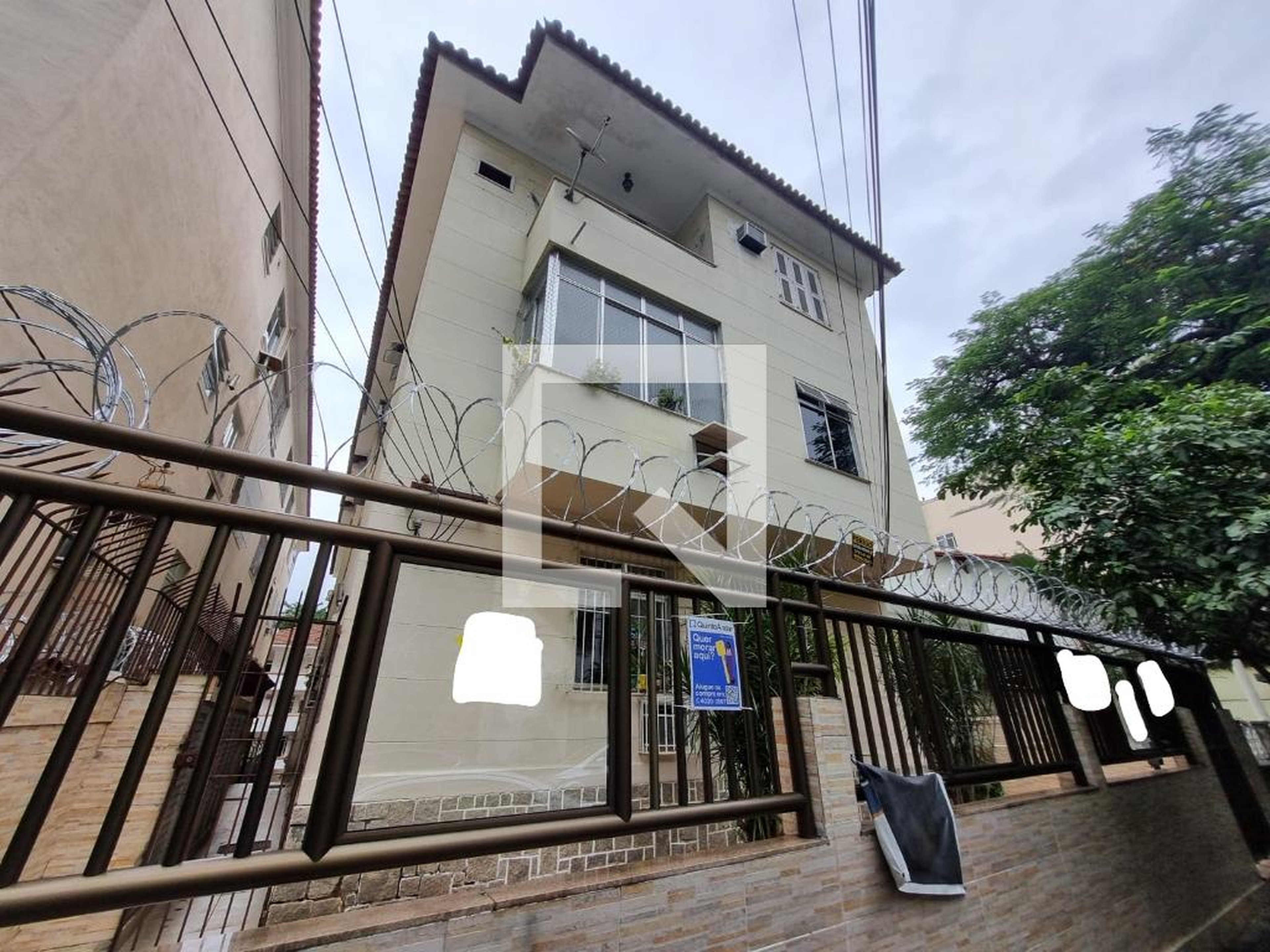 Fachada Condomínio em Rua Visconde de Santa Isabel, 543