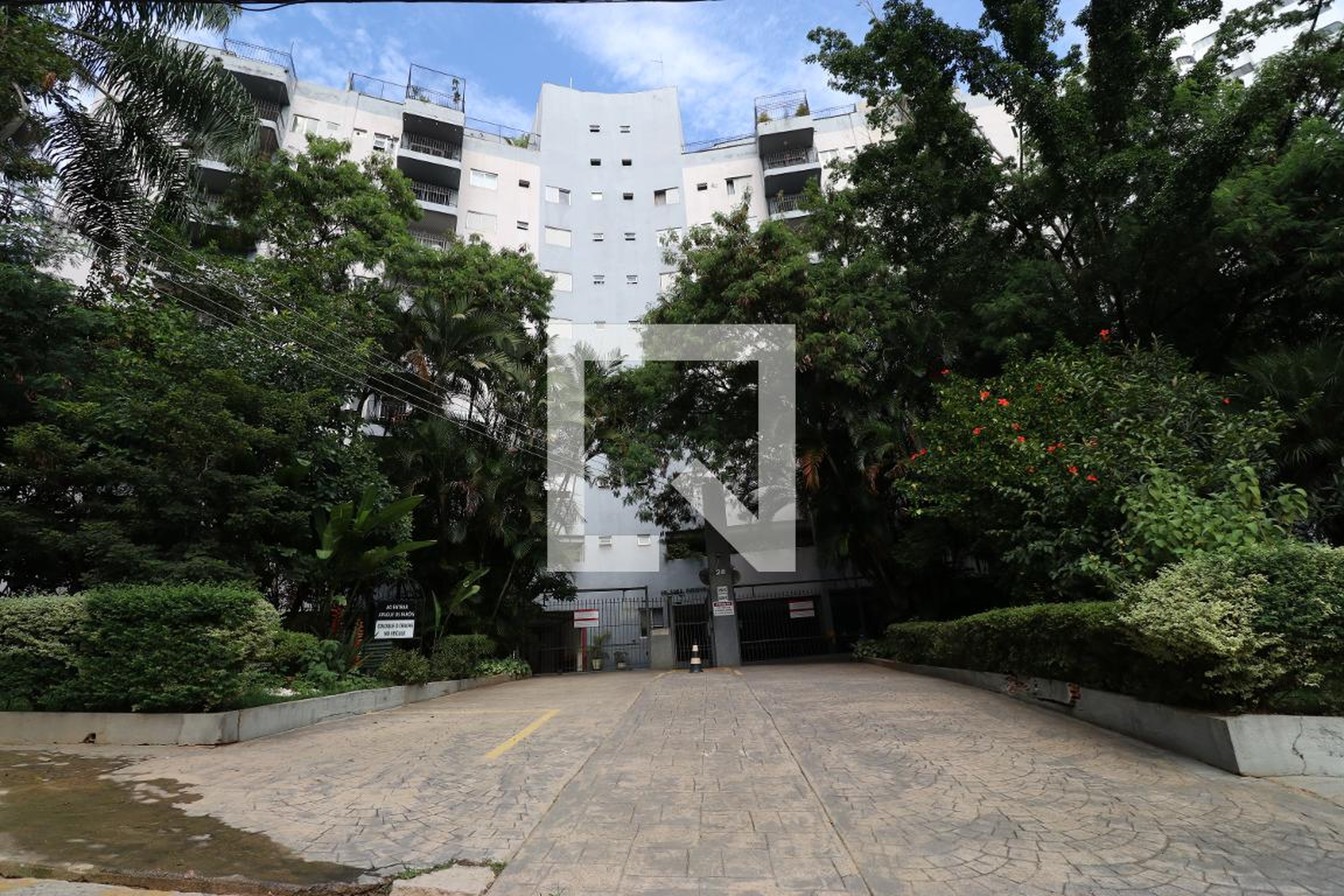 Fachada do Prédio Condomínio Edif Anna Cristina