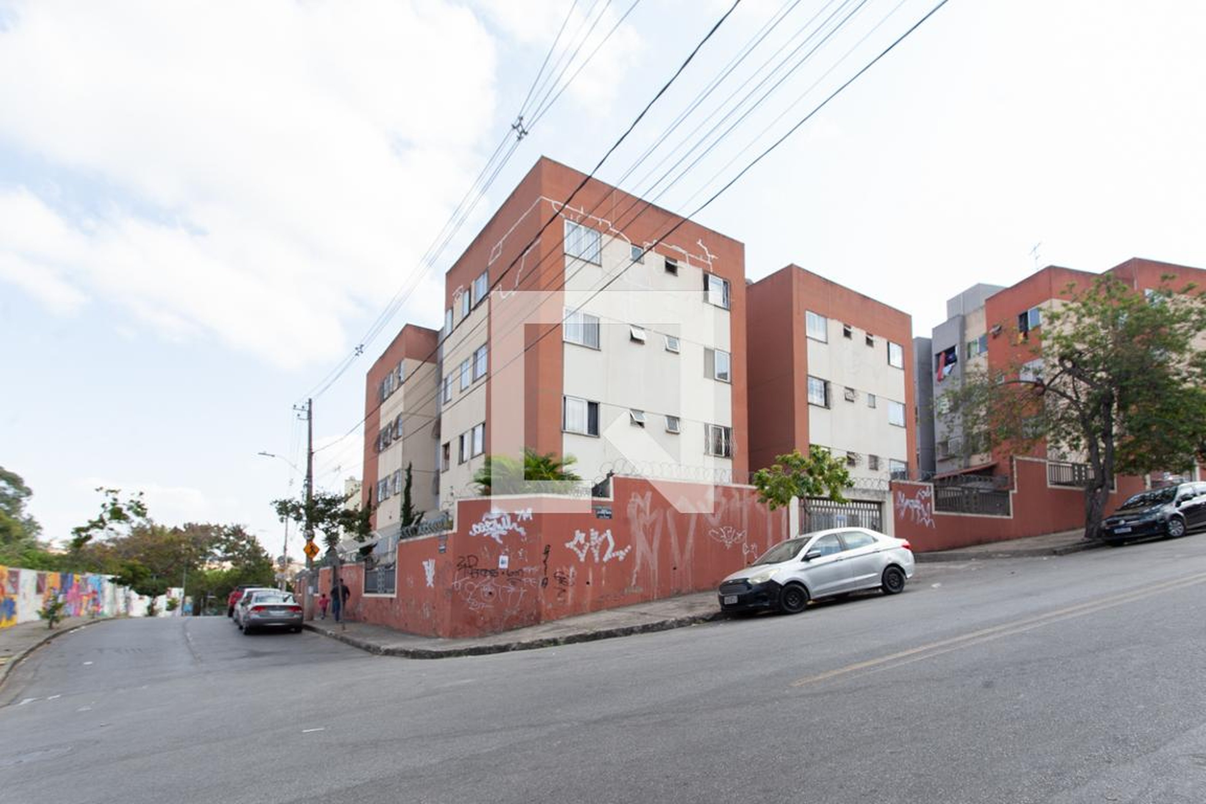 Fachada Condomínio em Rua Coronel Joaquim Tibúrcio, 913