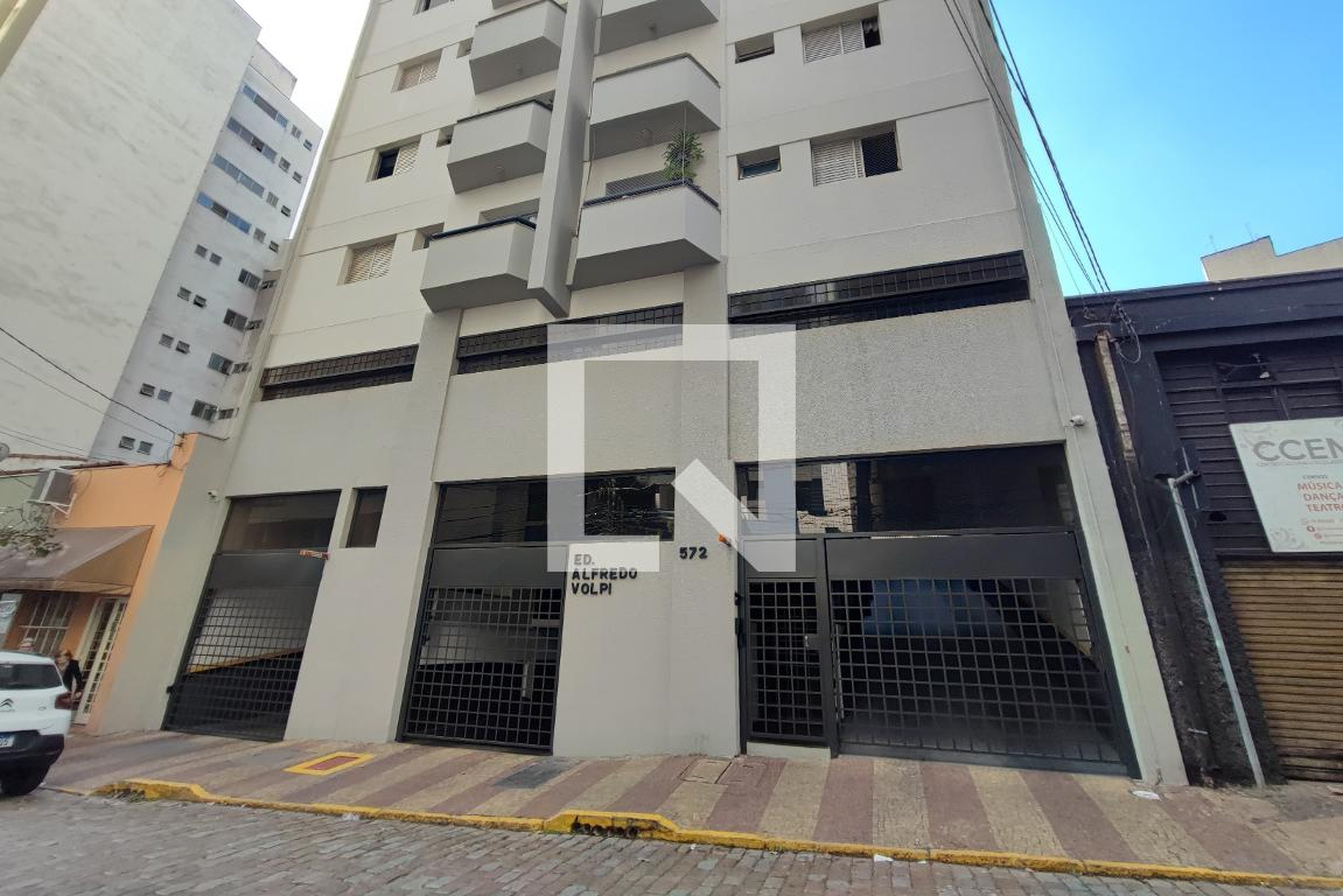 Fachada do Condomínio Condomínio em Rua Antônio Cesarino, 572