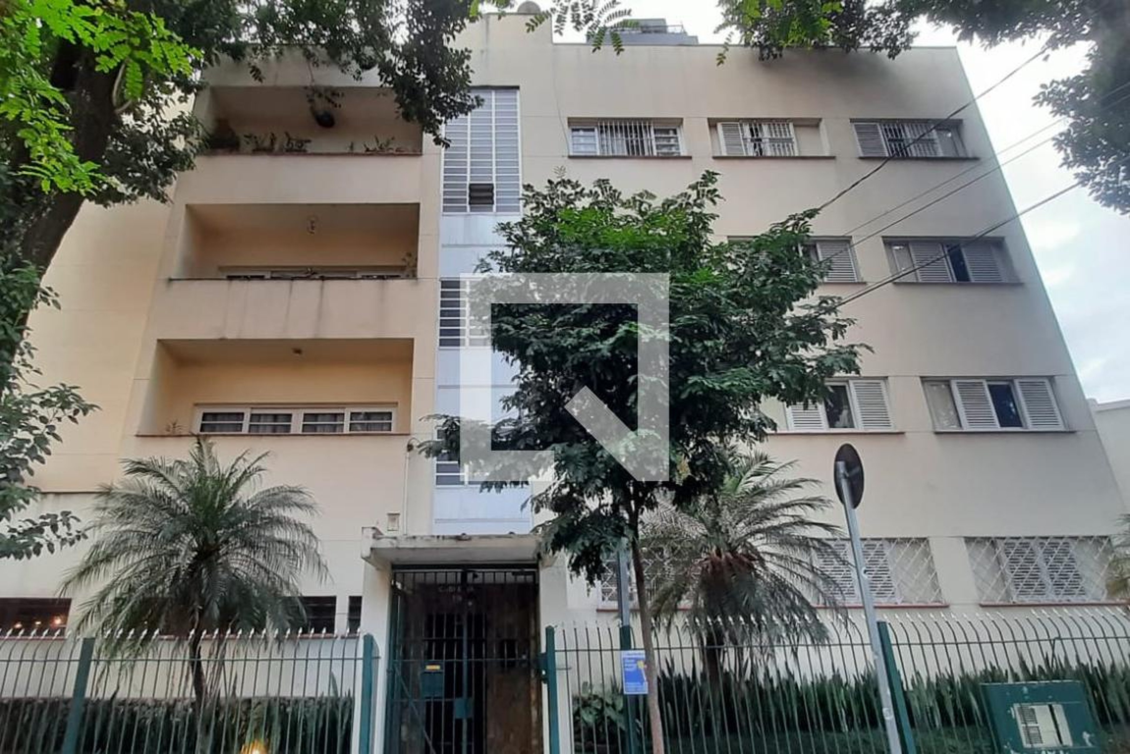 Fachada Condomínio em Rua João Elías Saada, 156