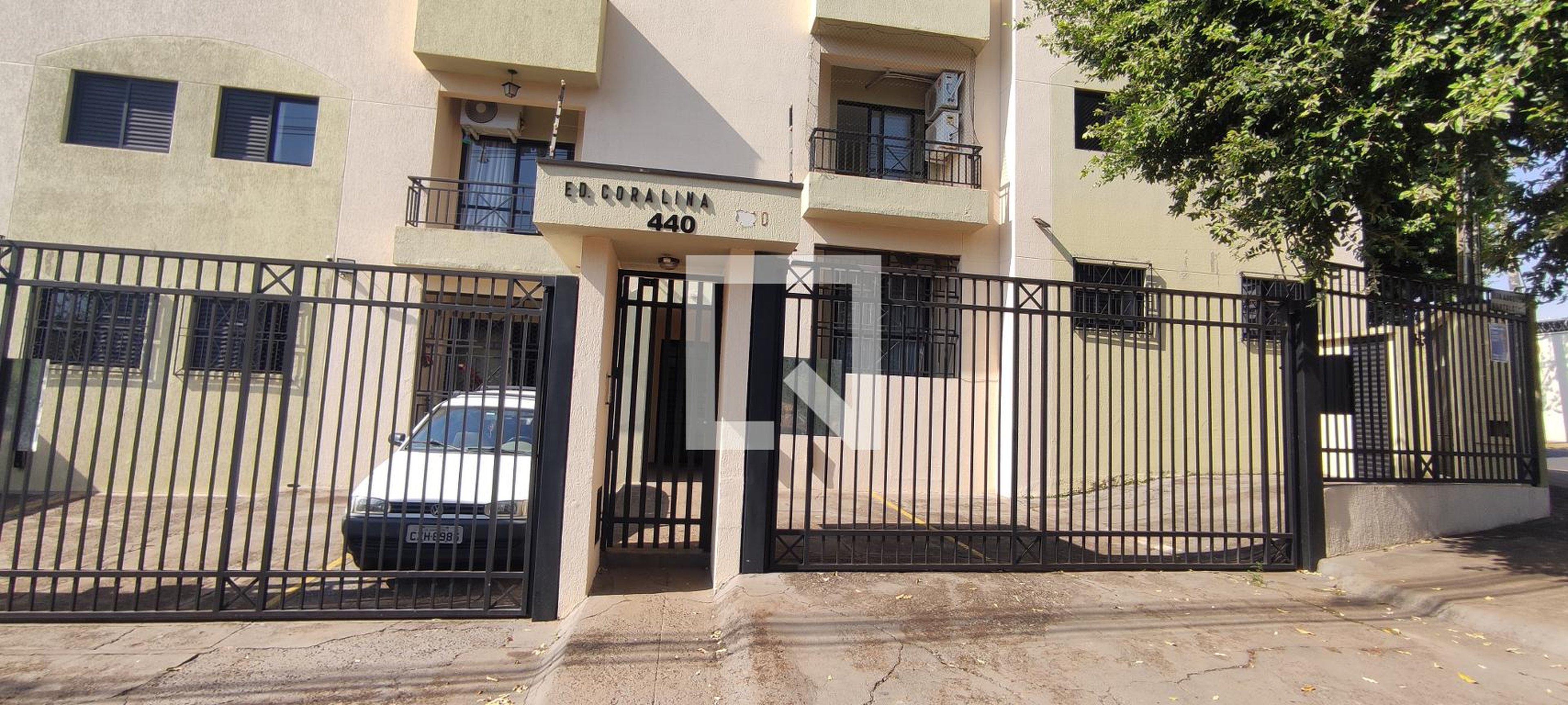 Fachada Condomínio em Rua Augusto Bortoloti, 440