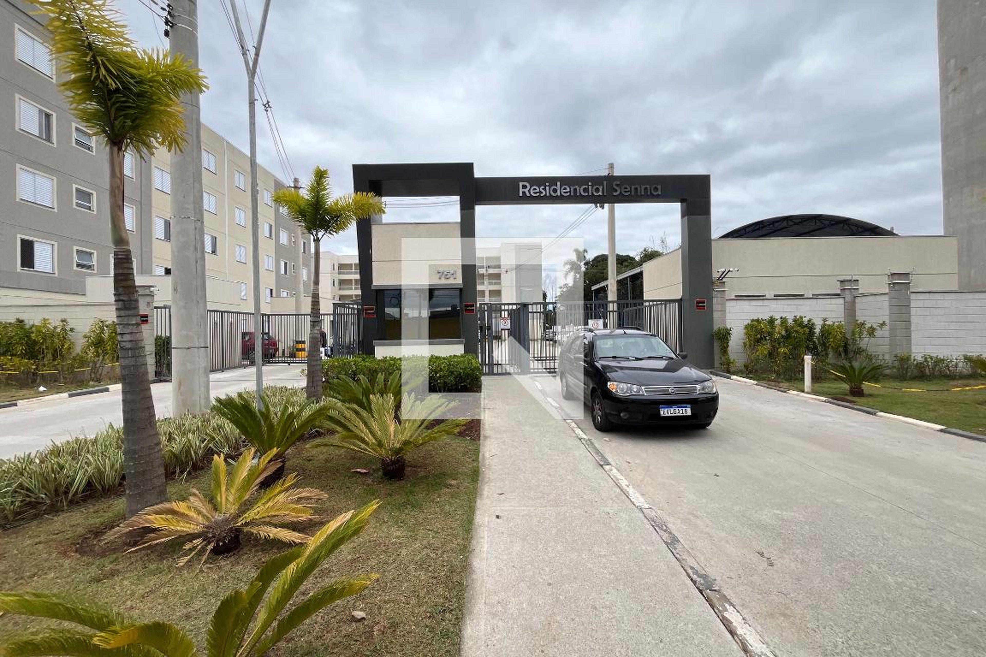 Fachada Condomínio em Estrada de Santa Mônica, 451