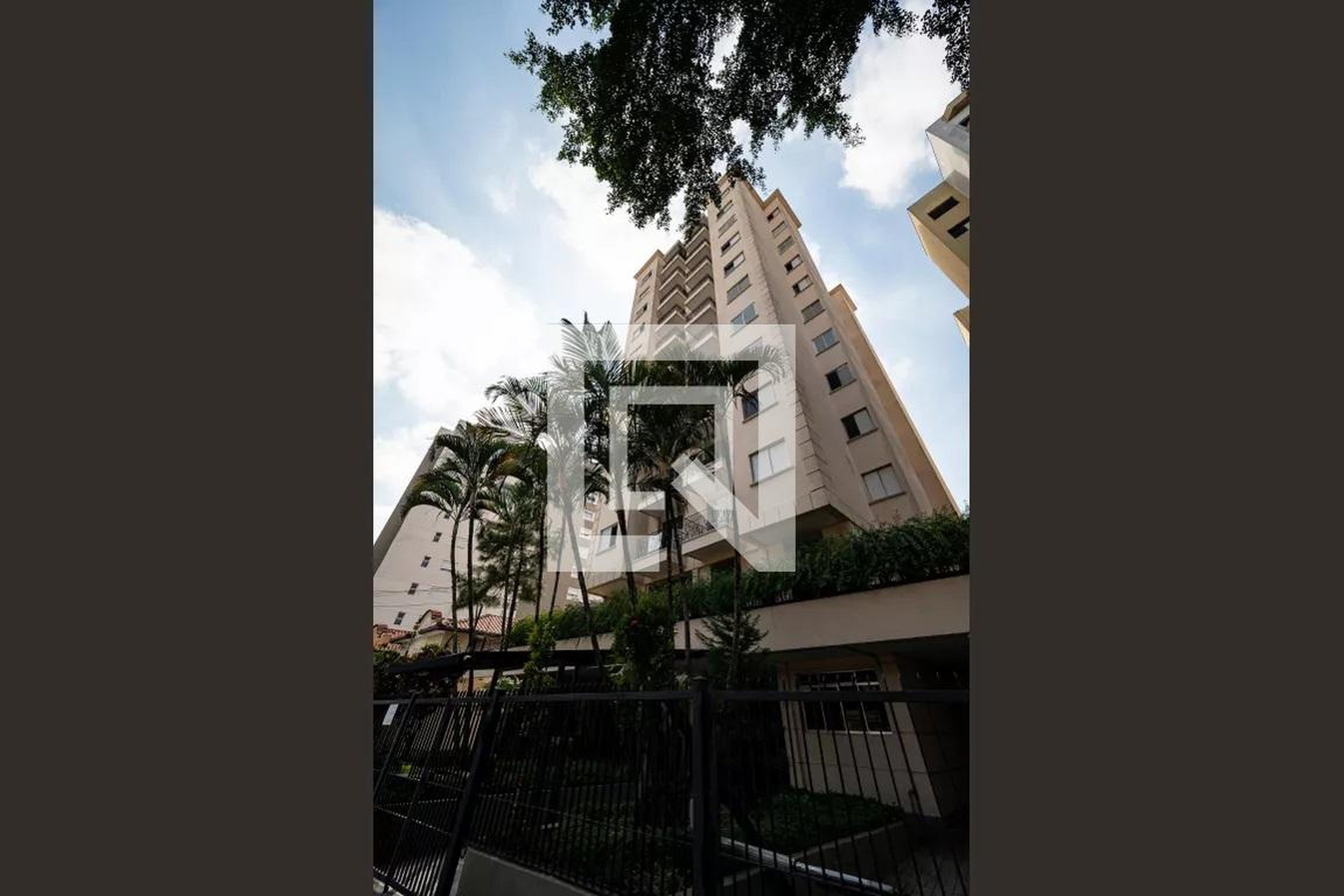 Fachada do Prédio Condomínio Vilage Saint Patrick