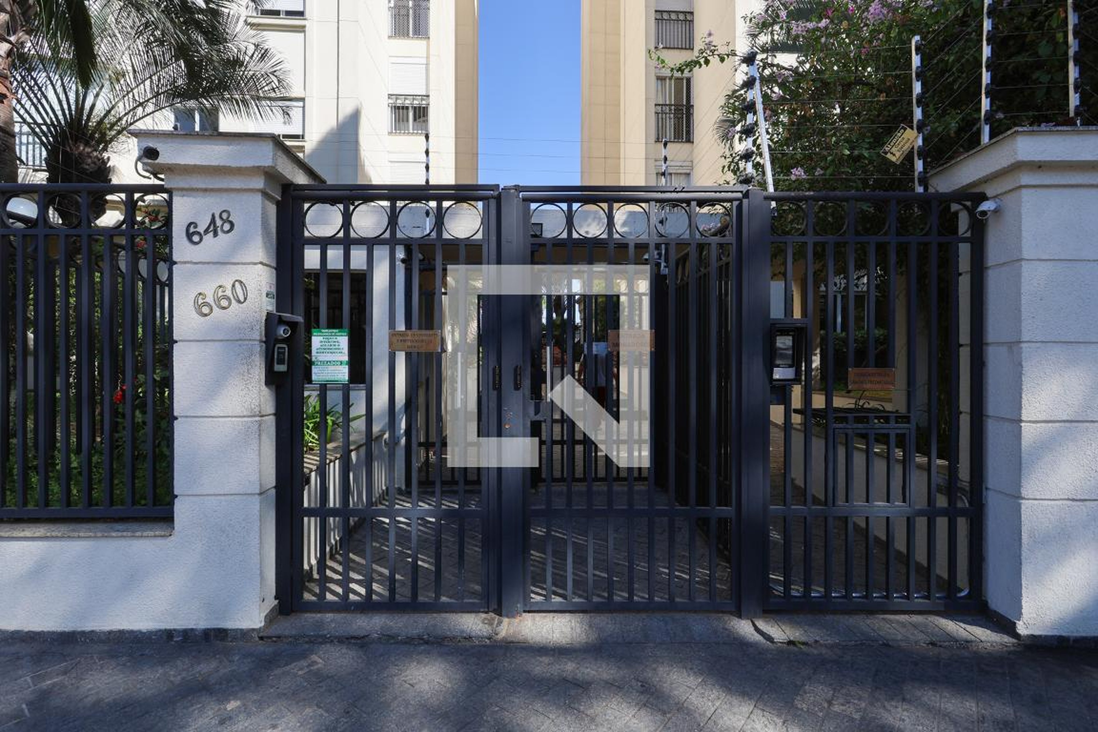 Fachada do condomínio Condomínio Residence Art de Vivre