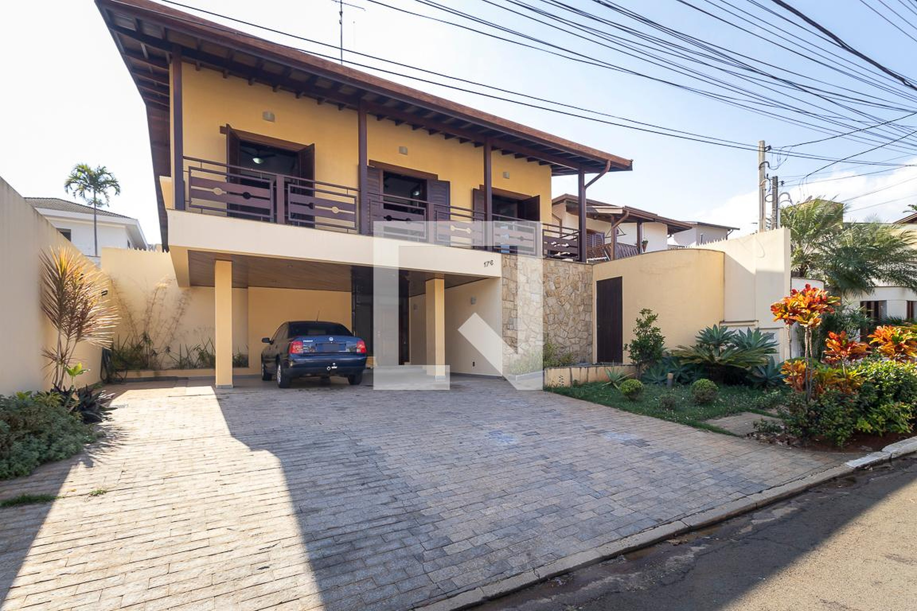 Fachada Condomínio em Rua Eurico Gaspar Dutra, 176