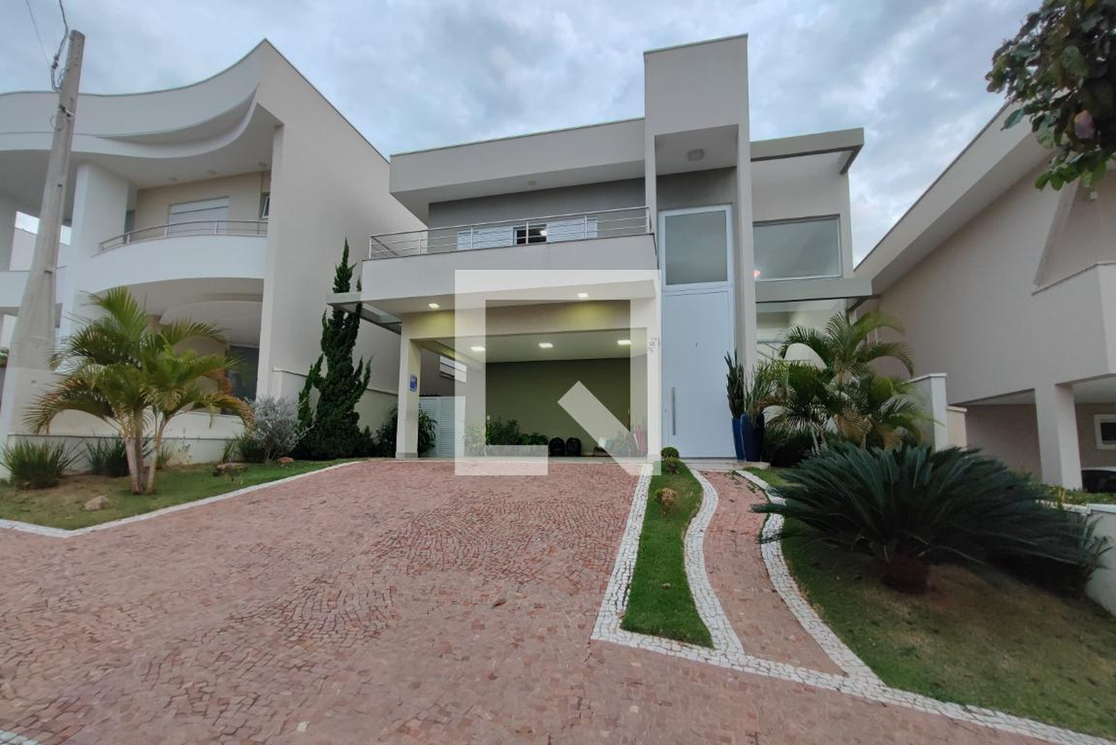 Fachada Condomínio em Rua Advogado Mário Batista de Campos, 298