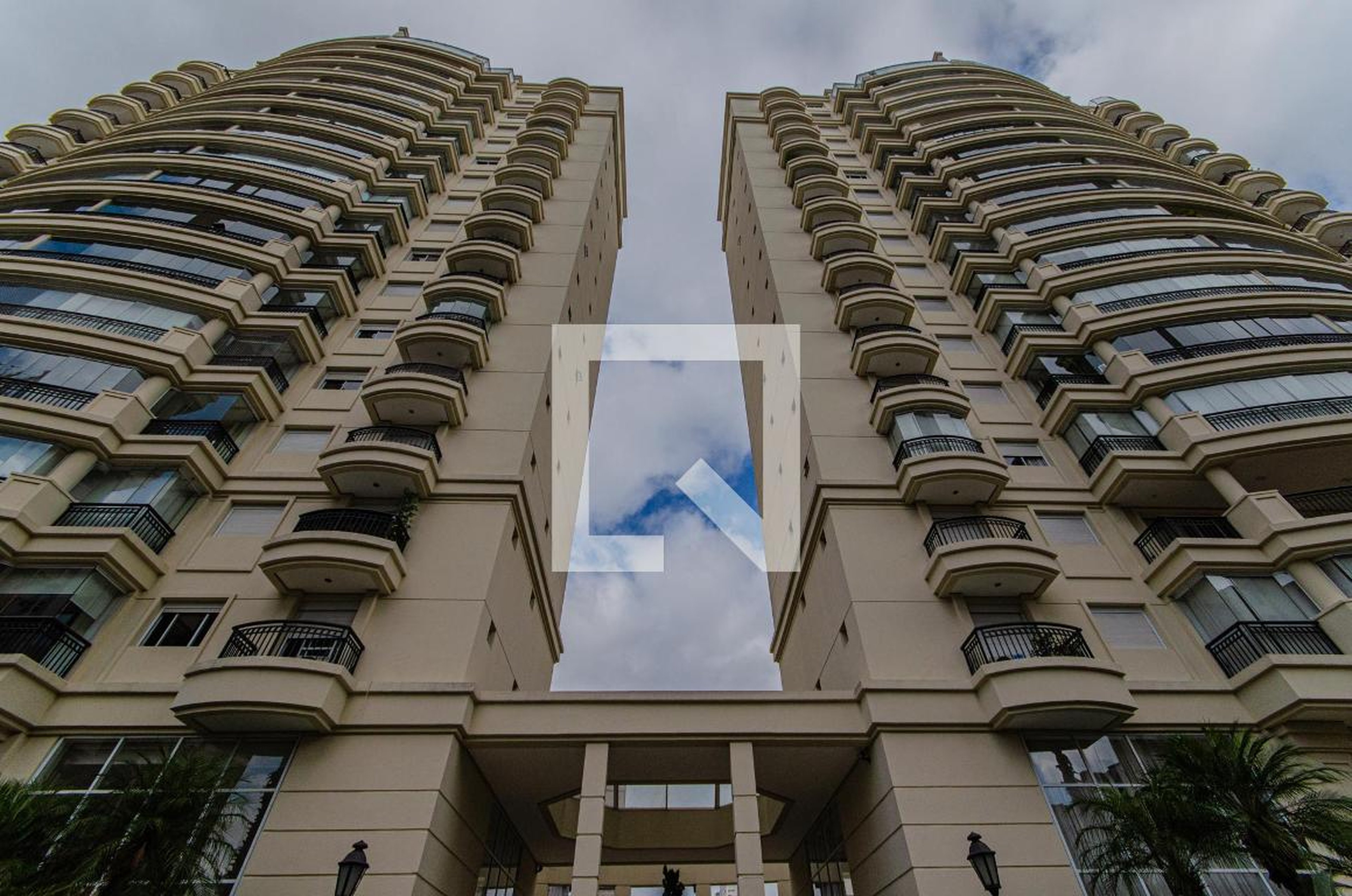 Fachada do Prédio Condomínio Place de La Concorde