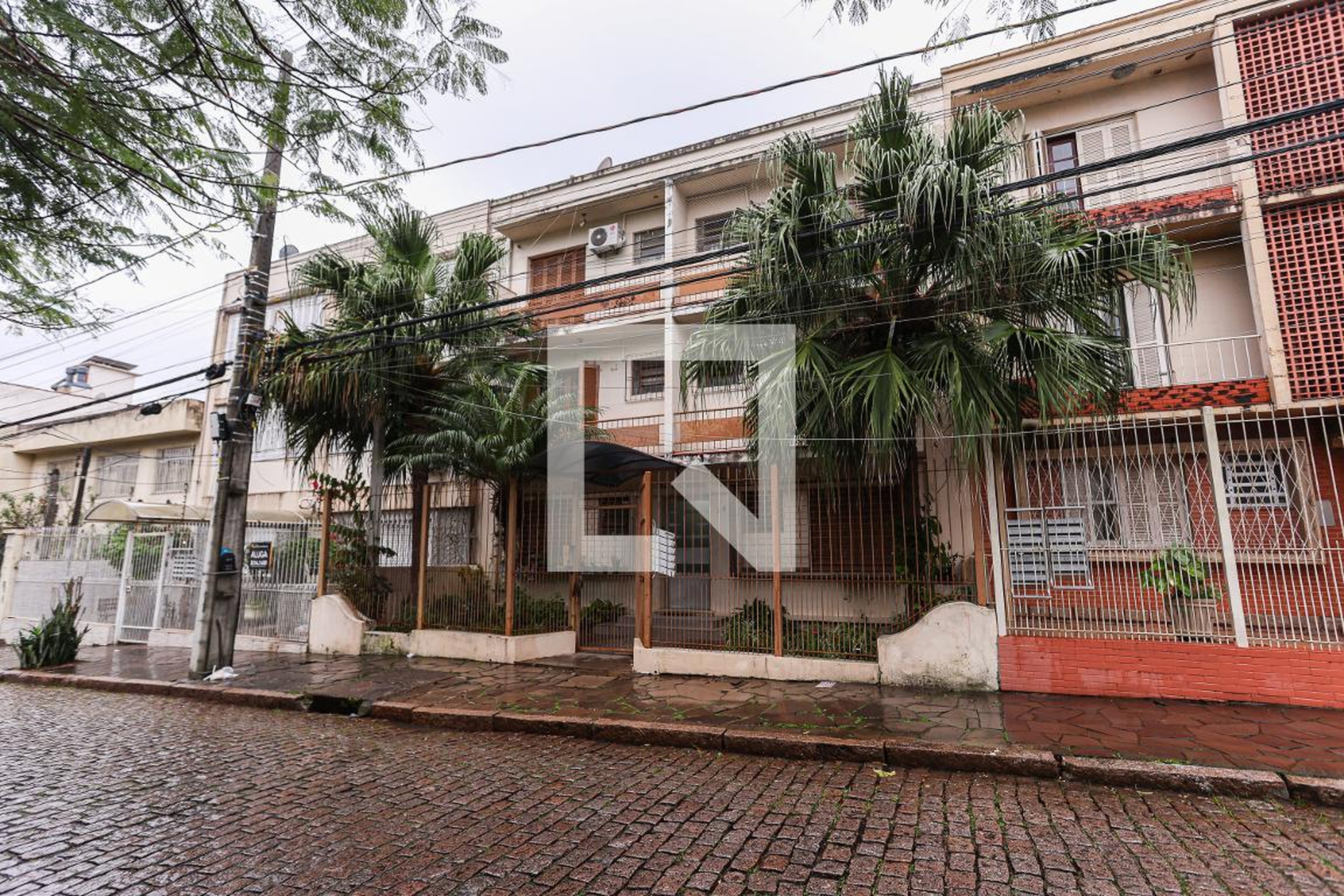 Fachada Condomínio em Rua Doutor Voltaire Pires, 300