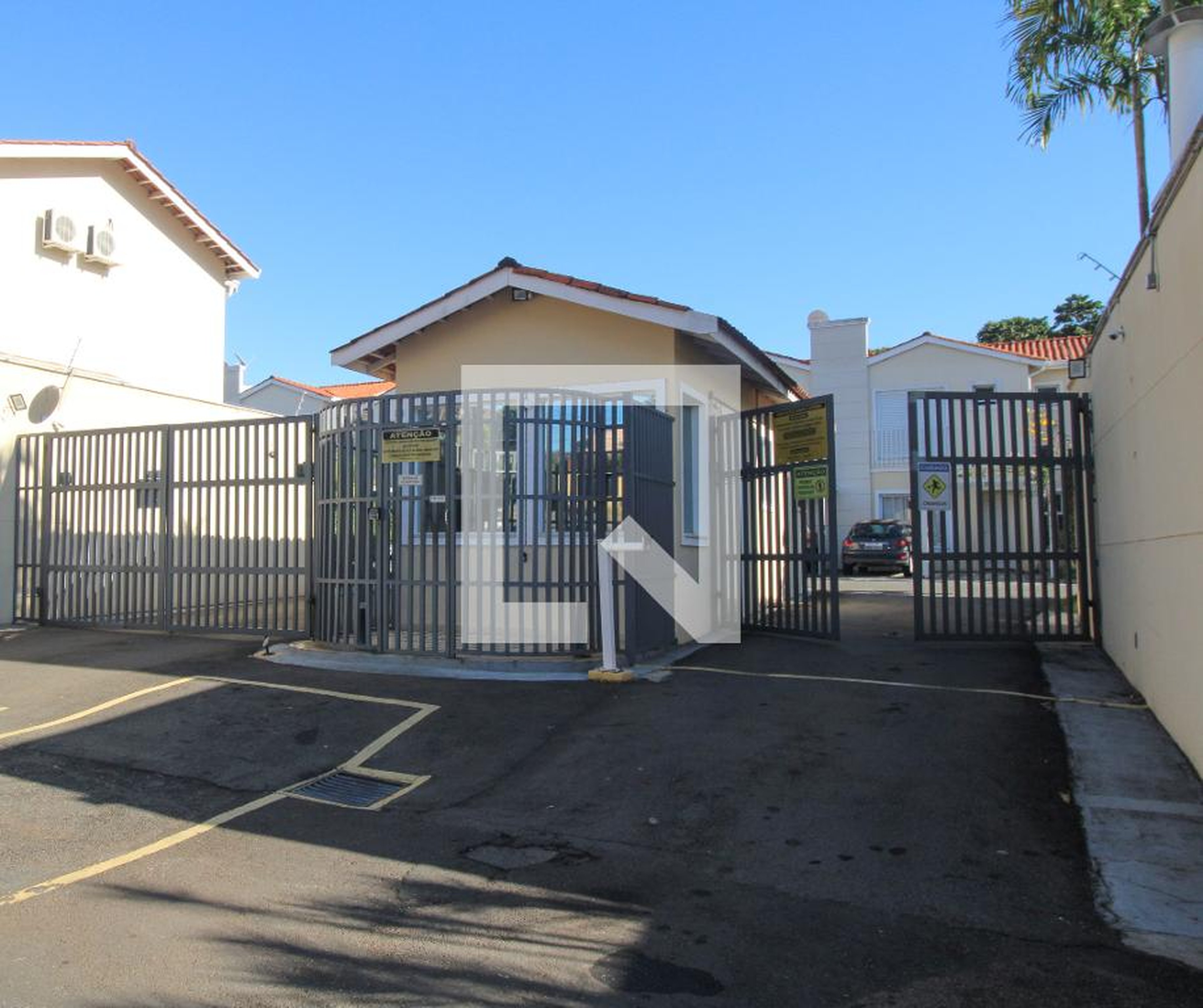 Fachada Condomínio Reserva da Baronesa