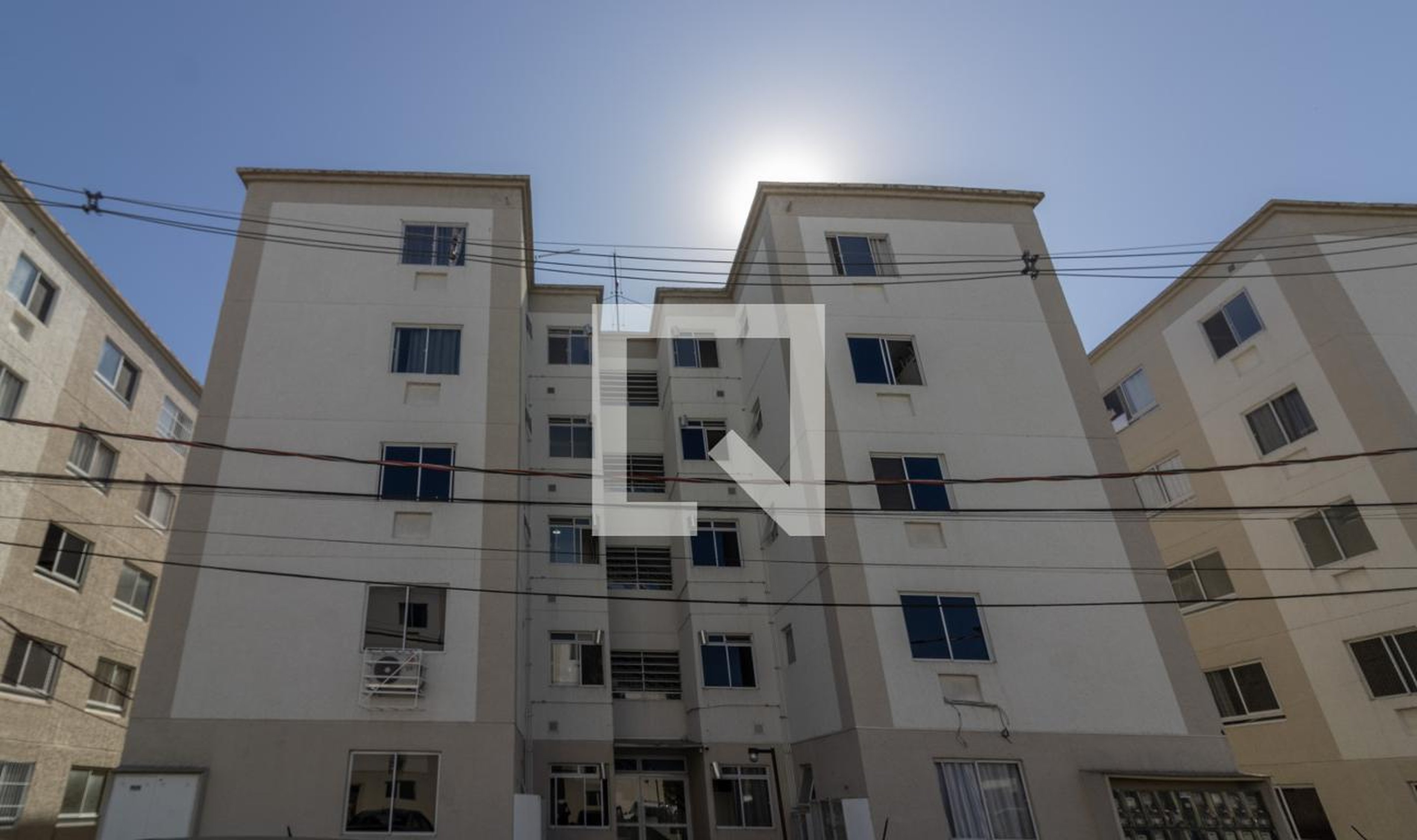 Fachada Condomínio em Rua Monica Moerbeck, 201