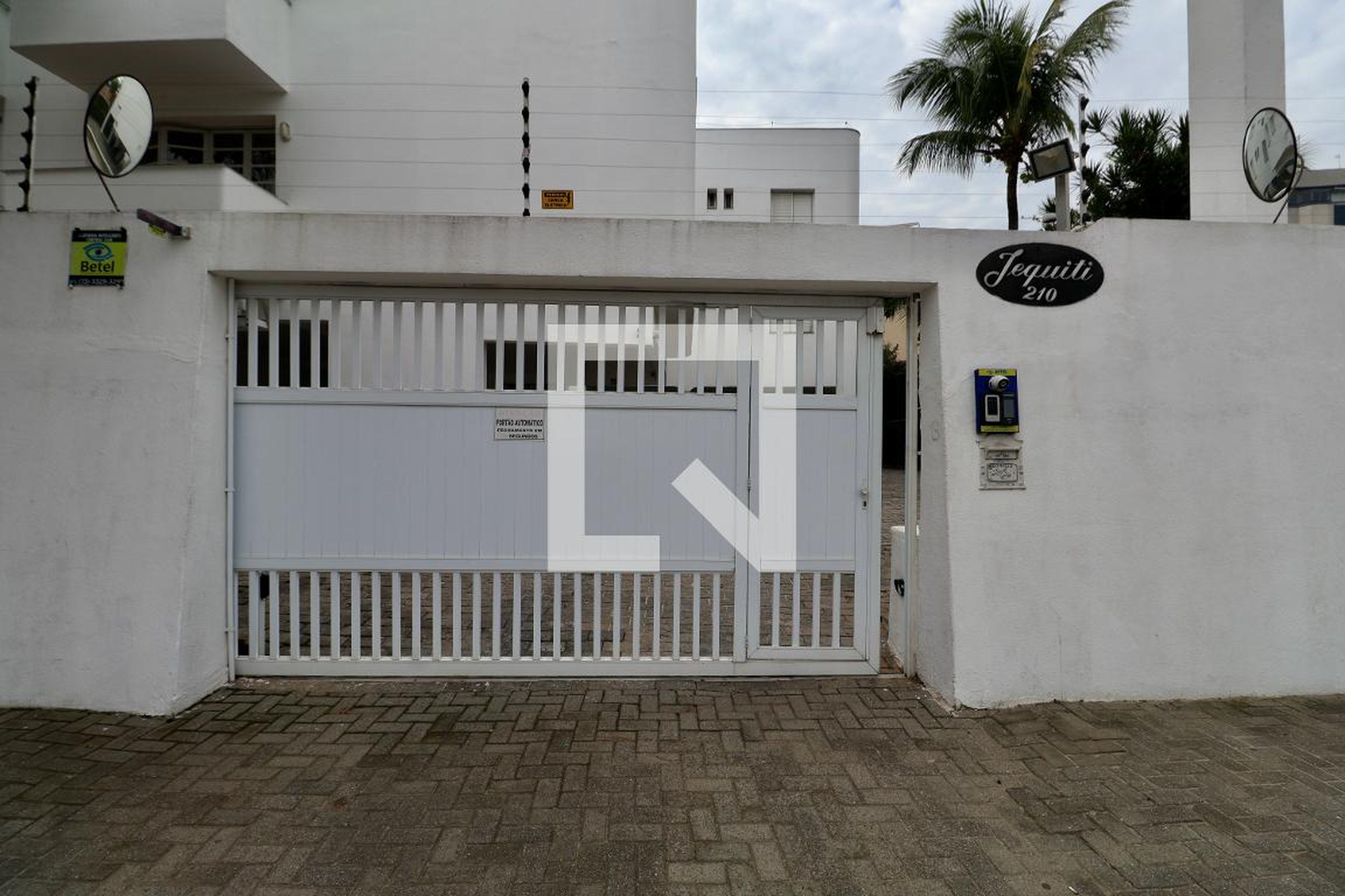 Fachada Condomínio Jequiti