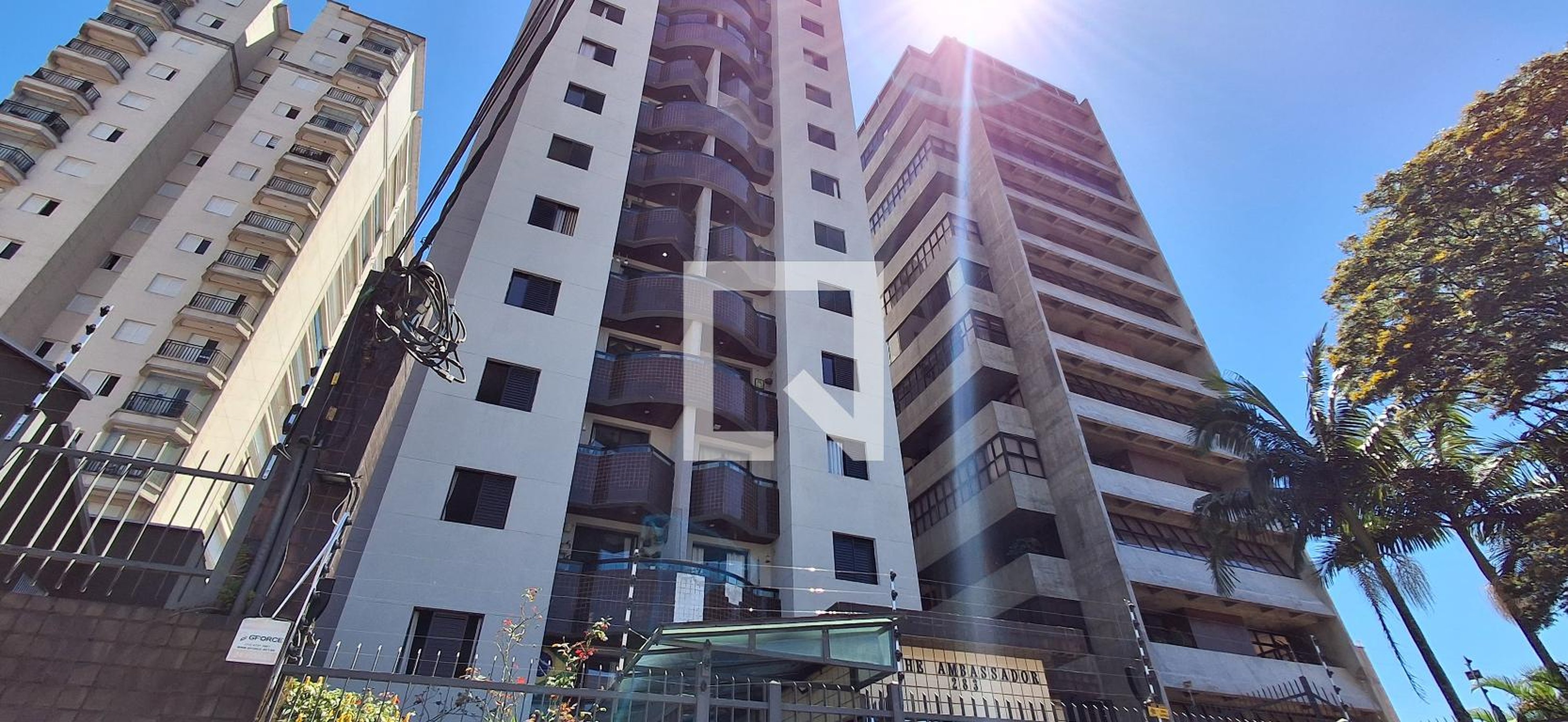 Fachada Condomínio The Ambasador