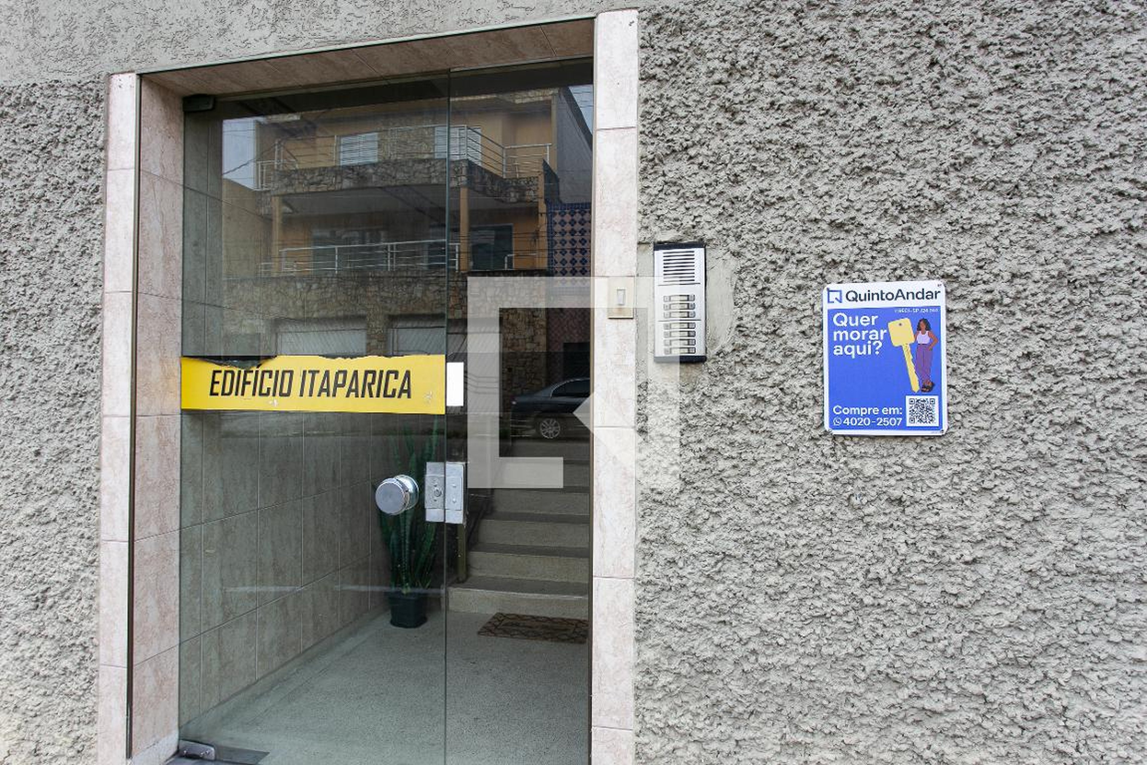 Fachada Condomínio em Rua Matusalém Matoso, 331